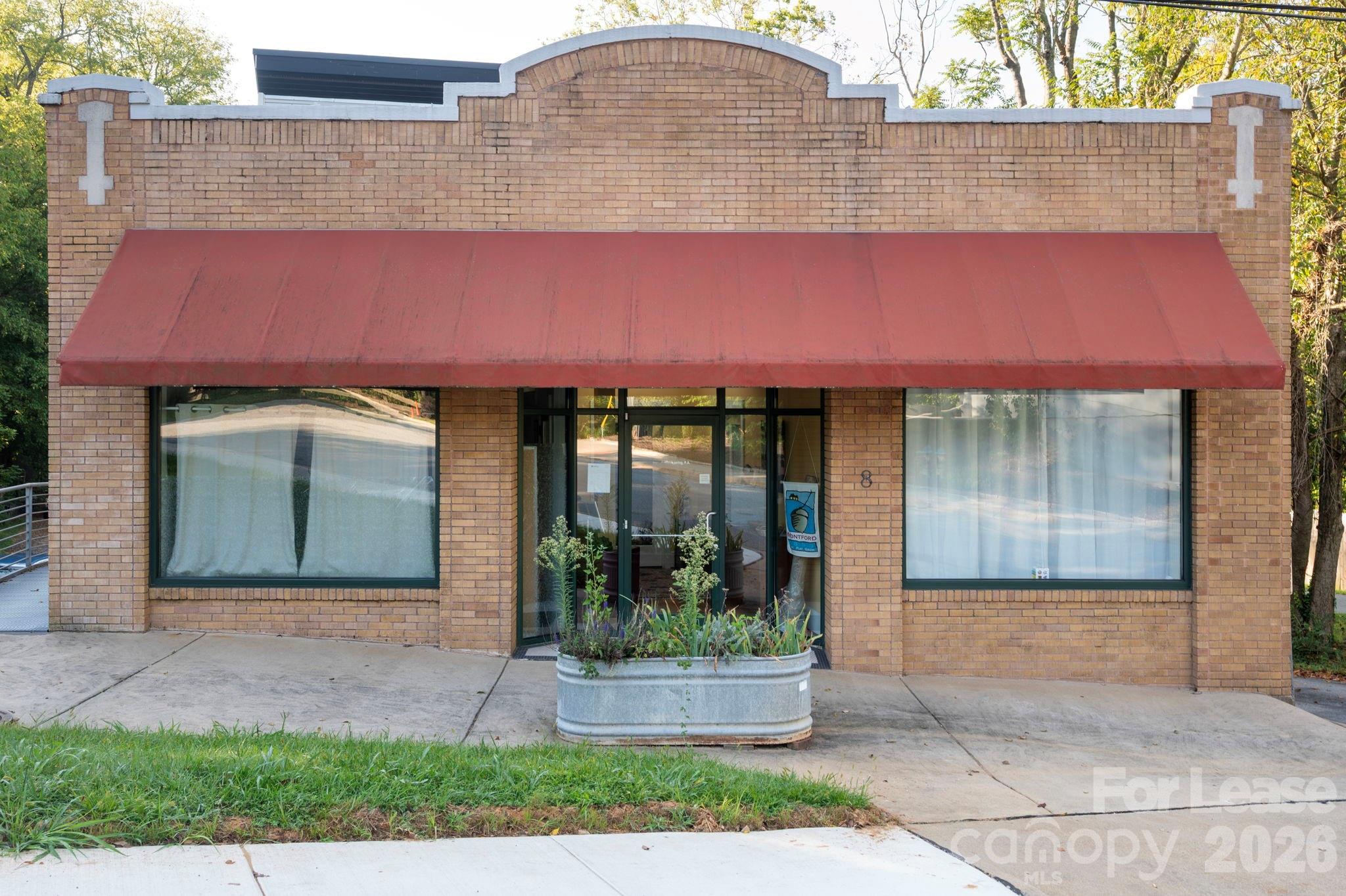 main property photo 16