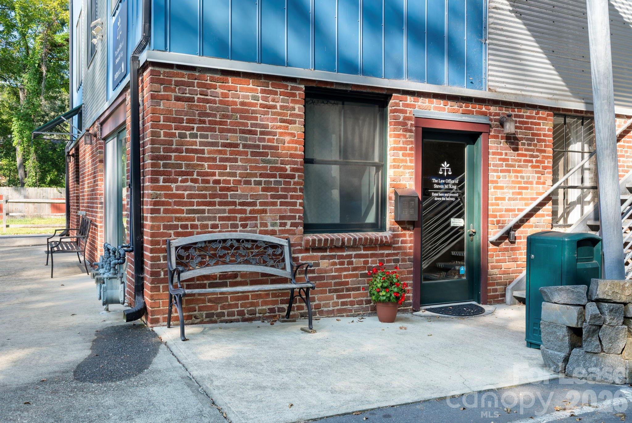 main property photo 18