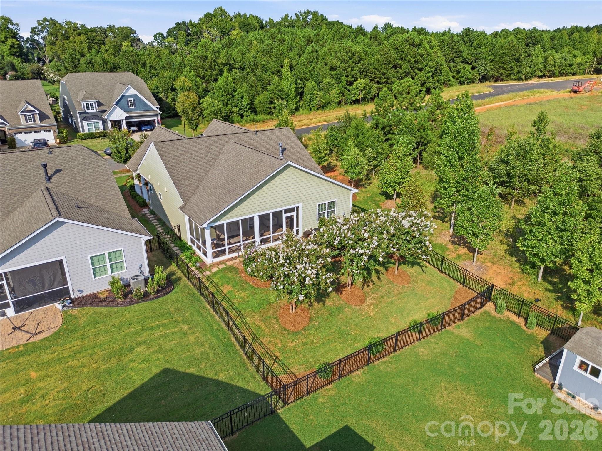 main property photo 32