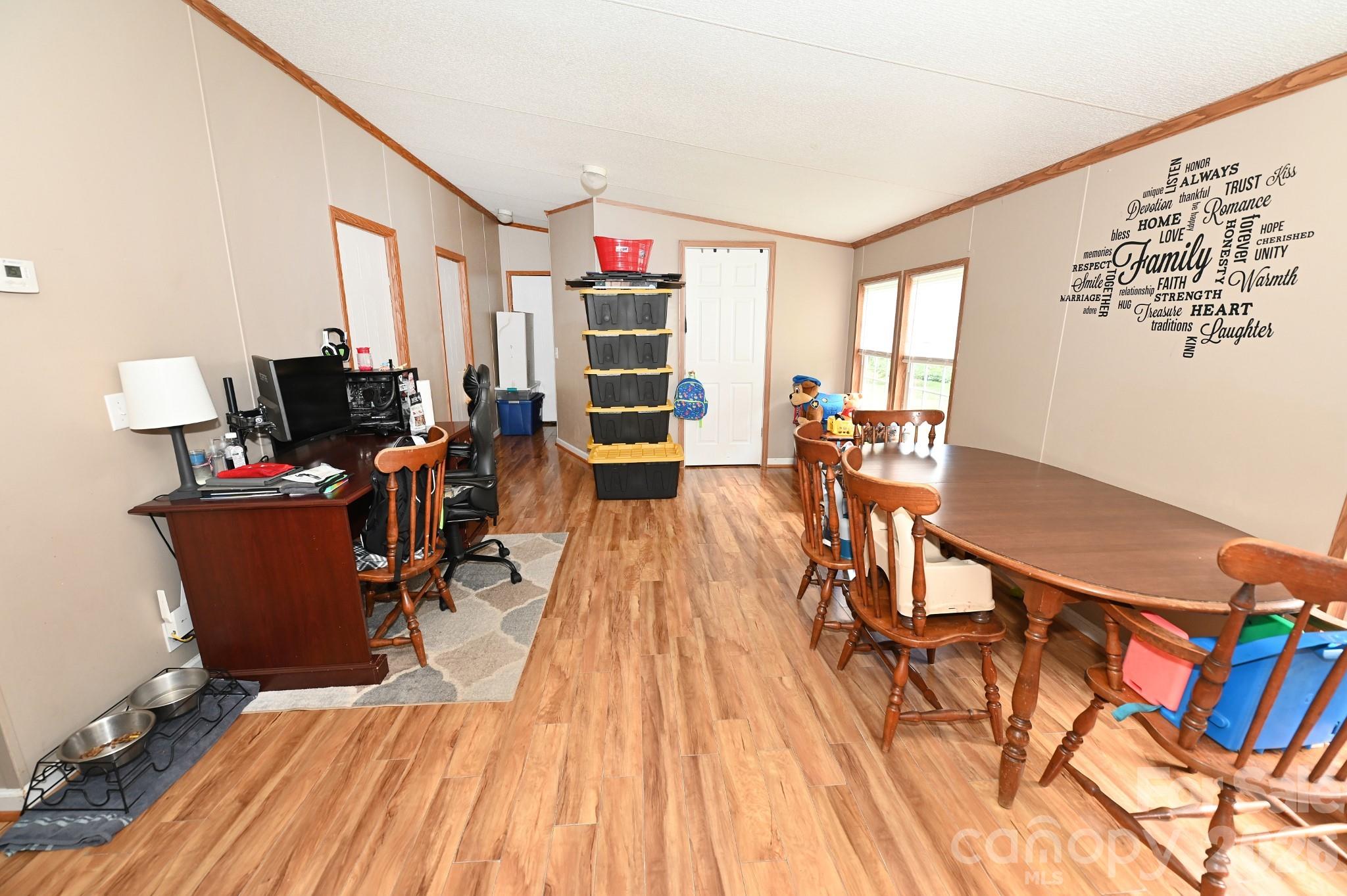 main property photo 13