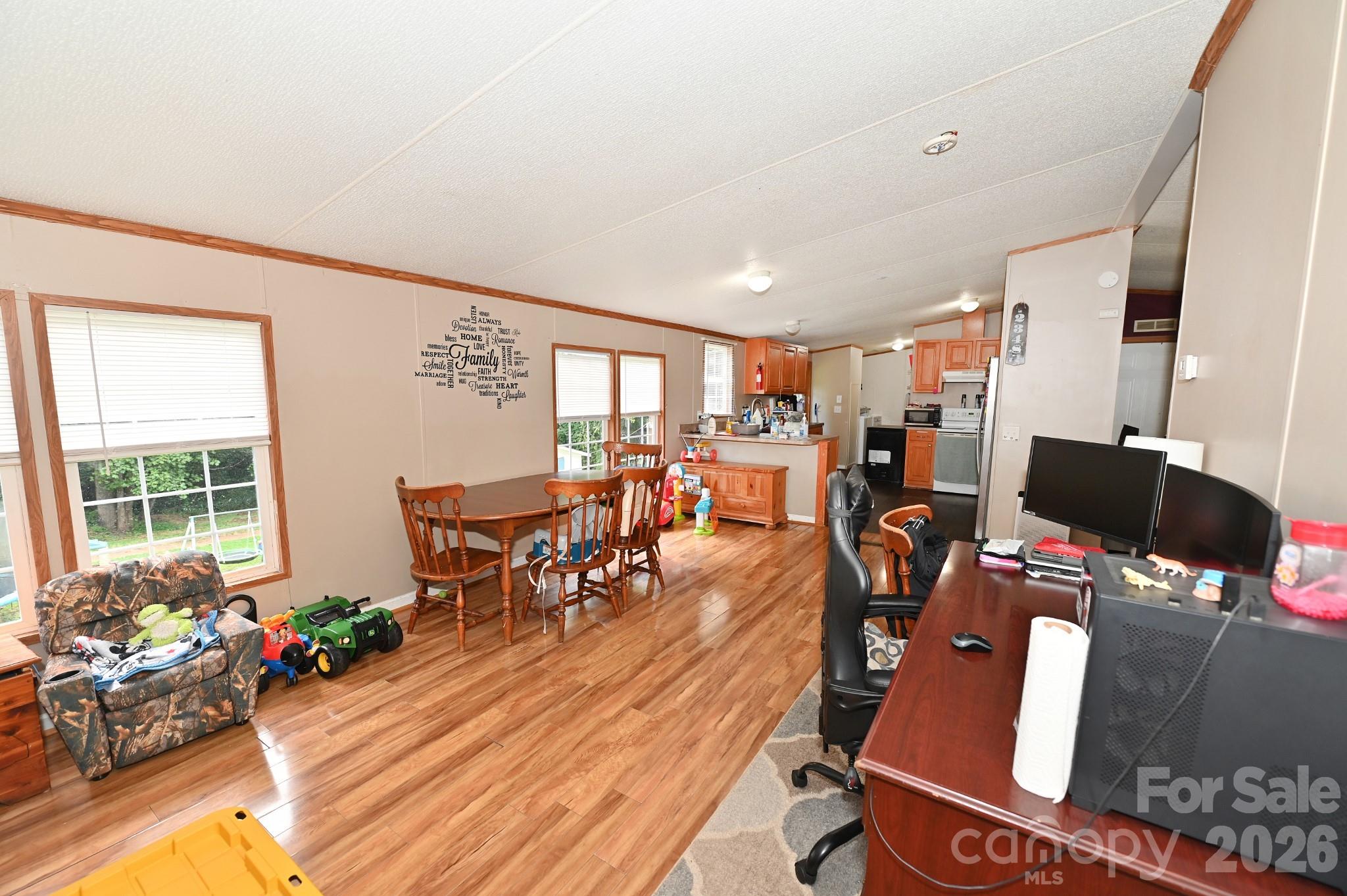 main property photo 14