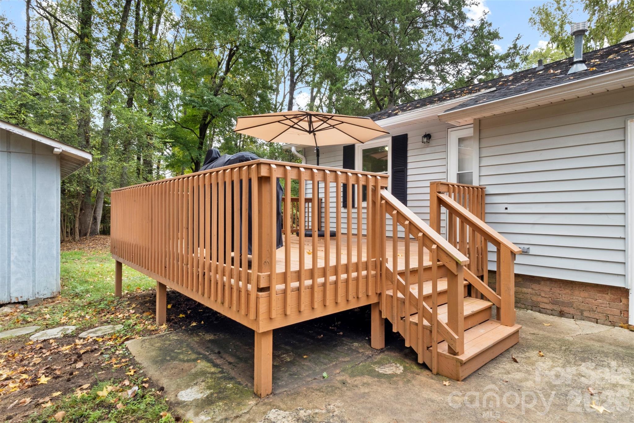 main property photo 29