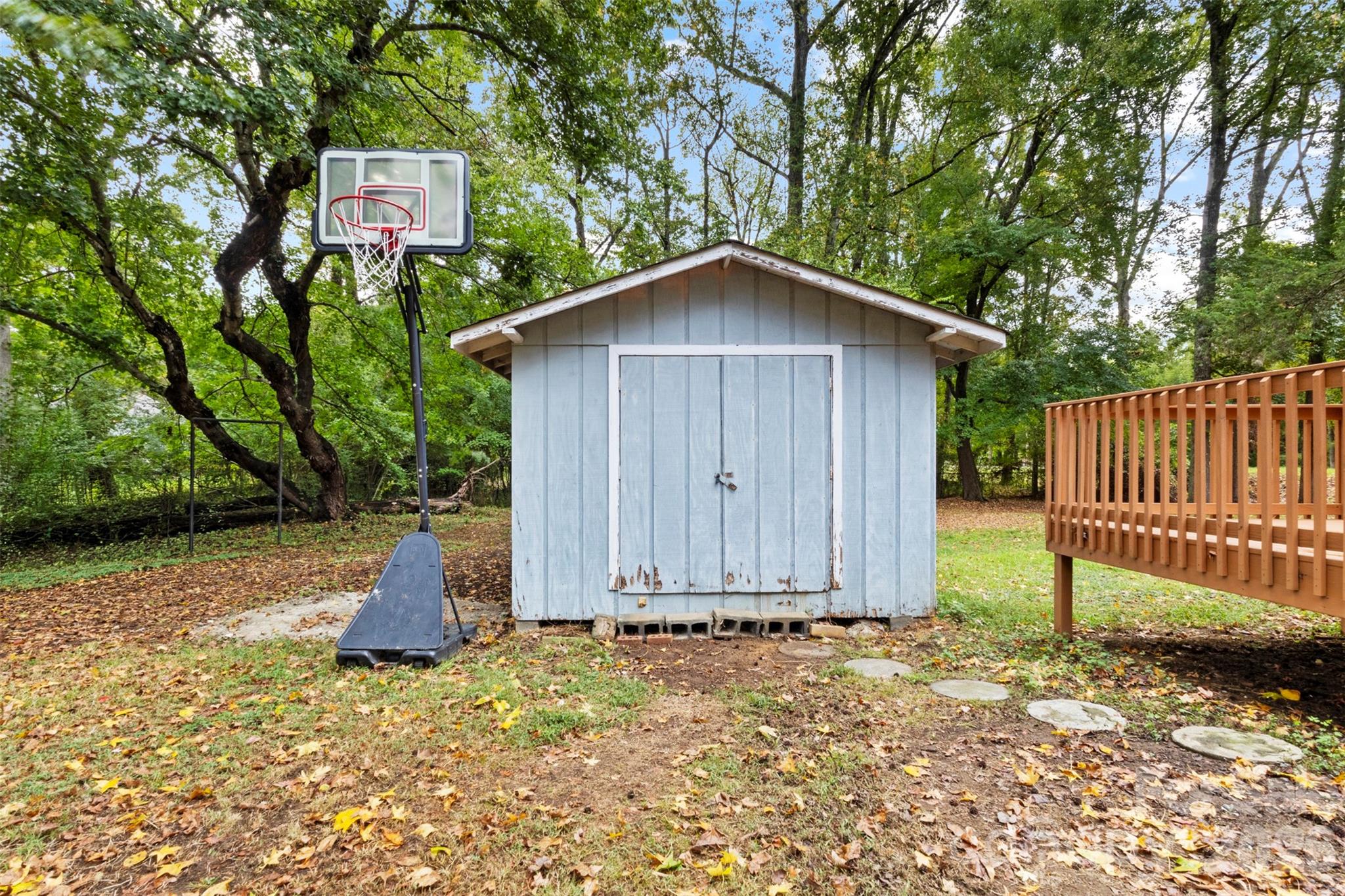 main property photo 35