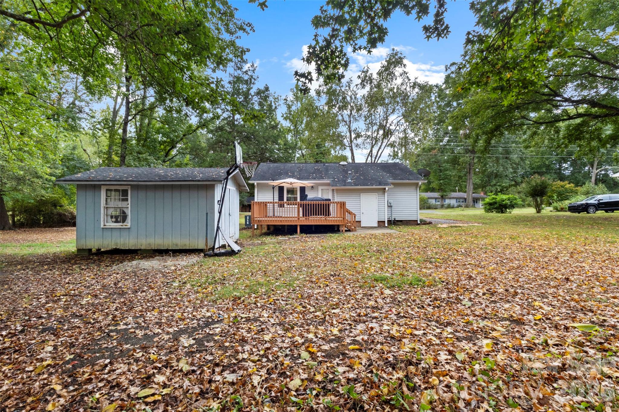 main property photo 37