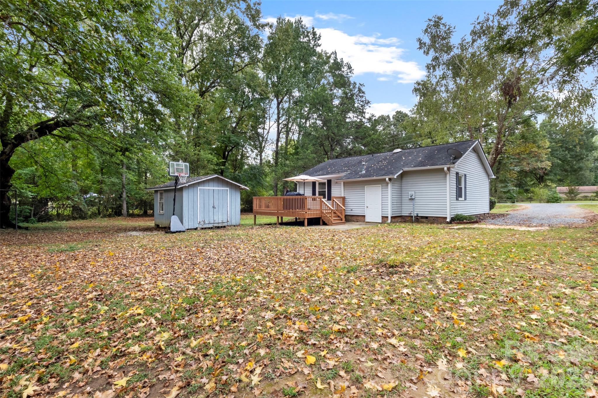 main property photo 38