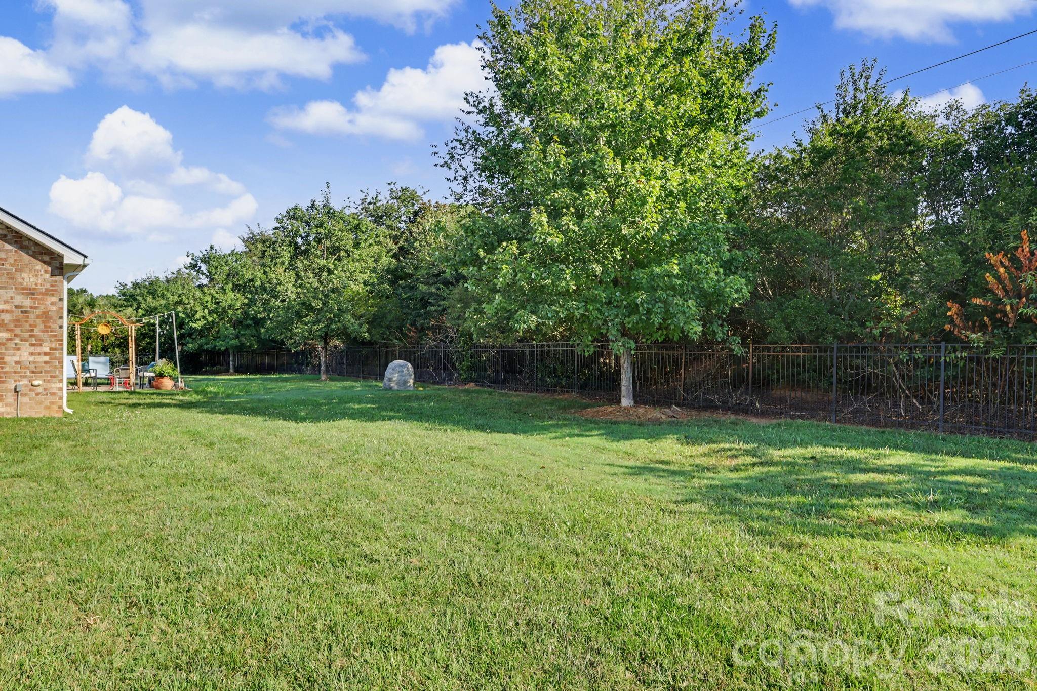 main property photo 44