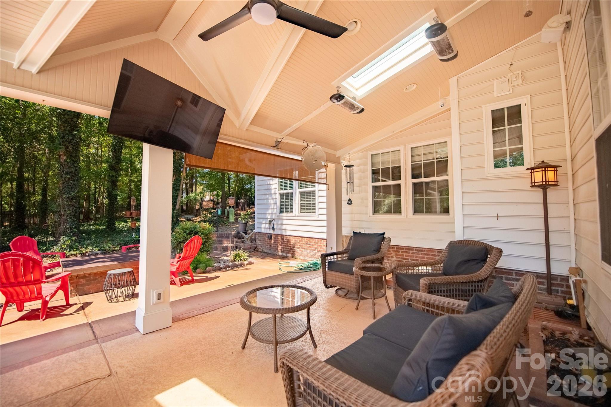 main property photo 27