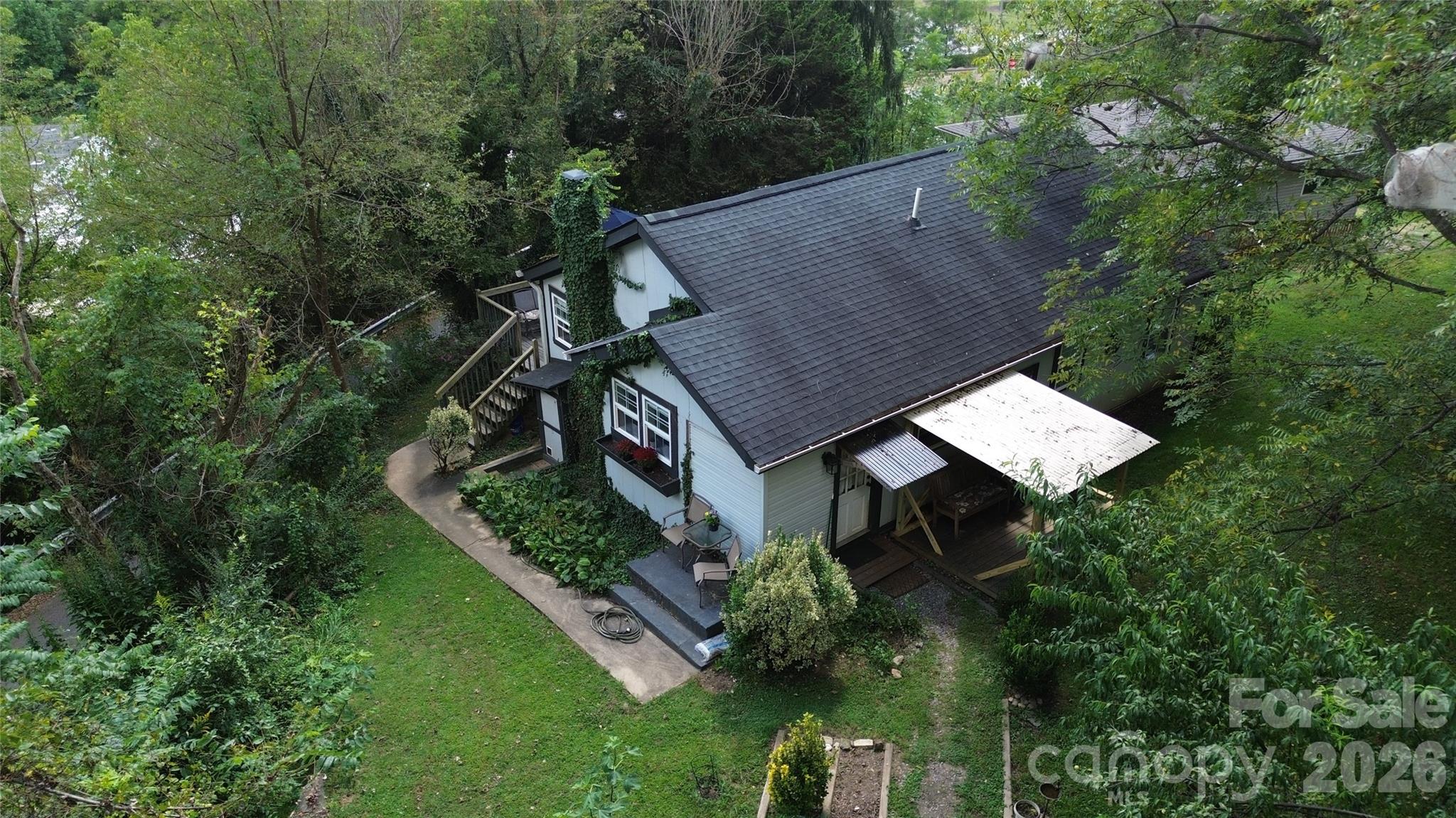 main property photo 2