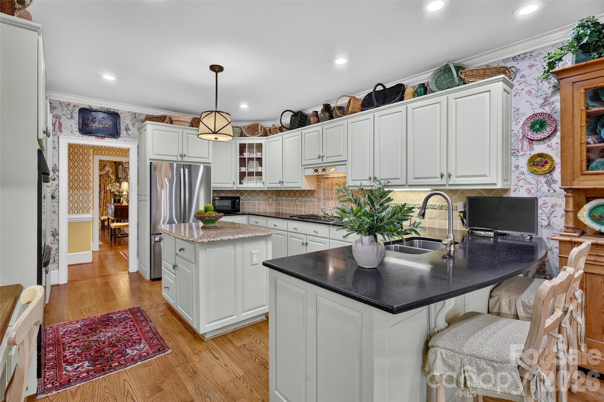 main property photo 14