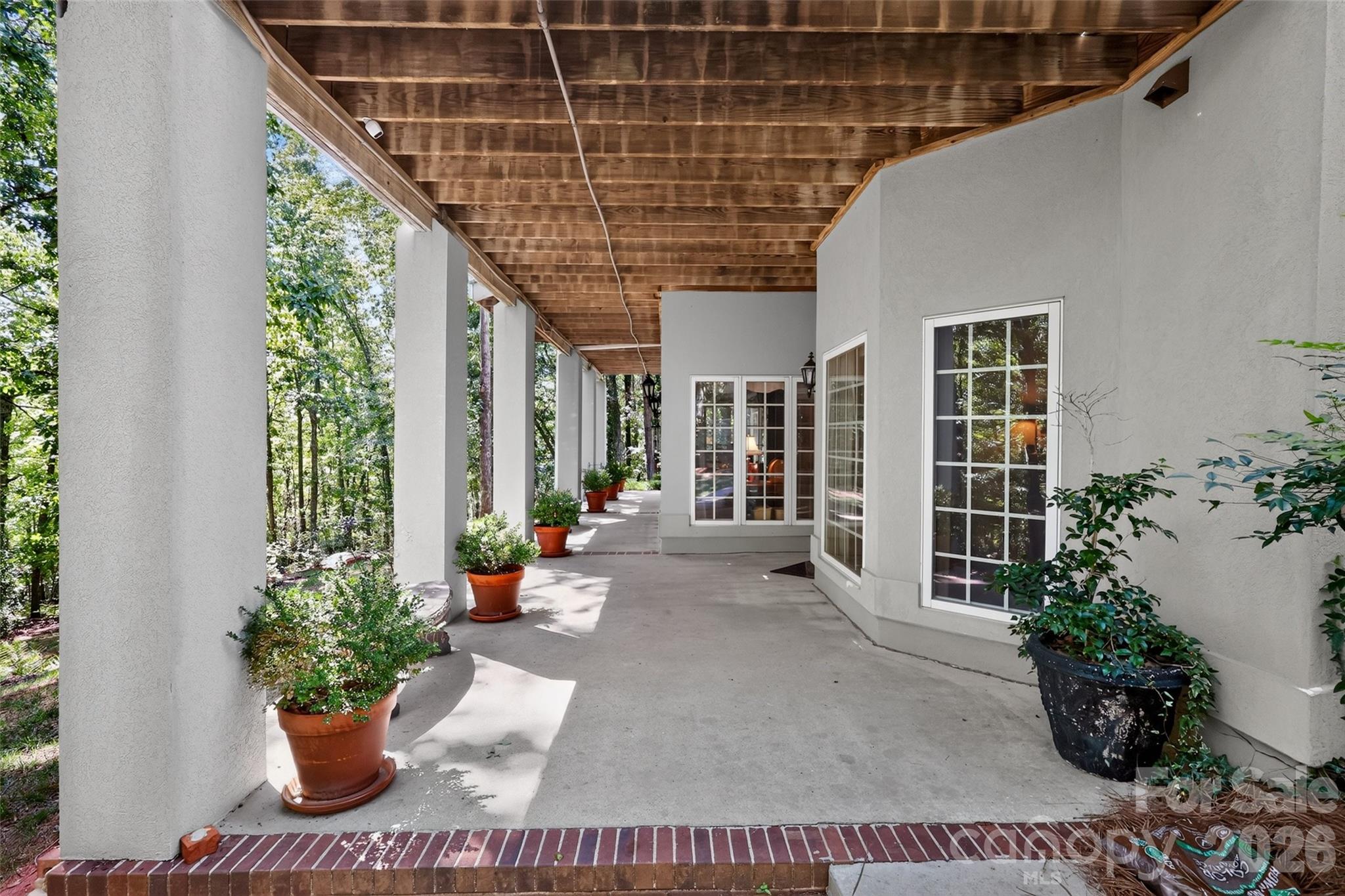 main property photo 32