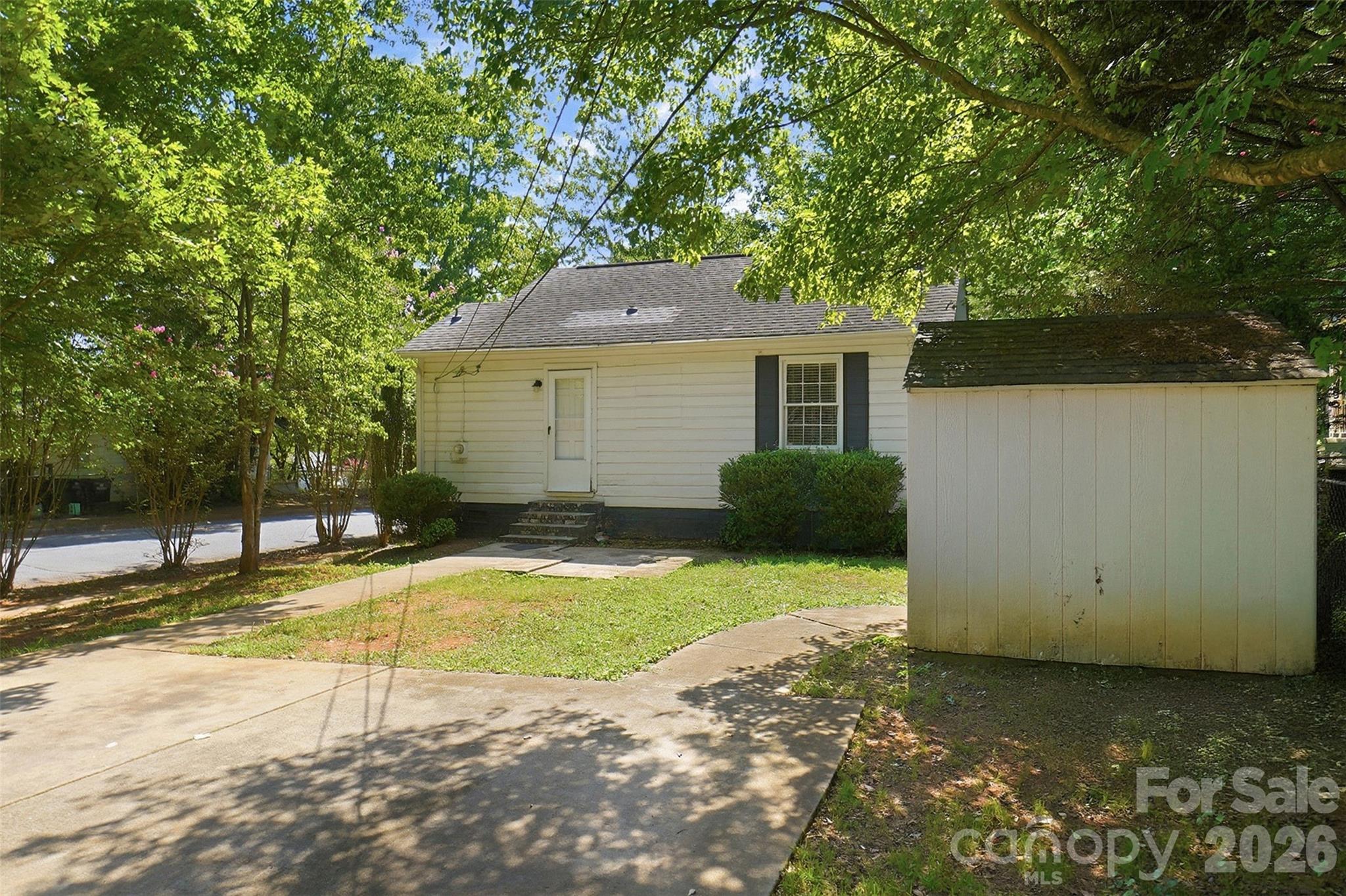main property photo 19
