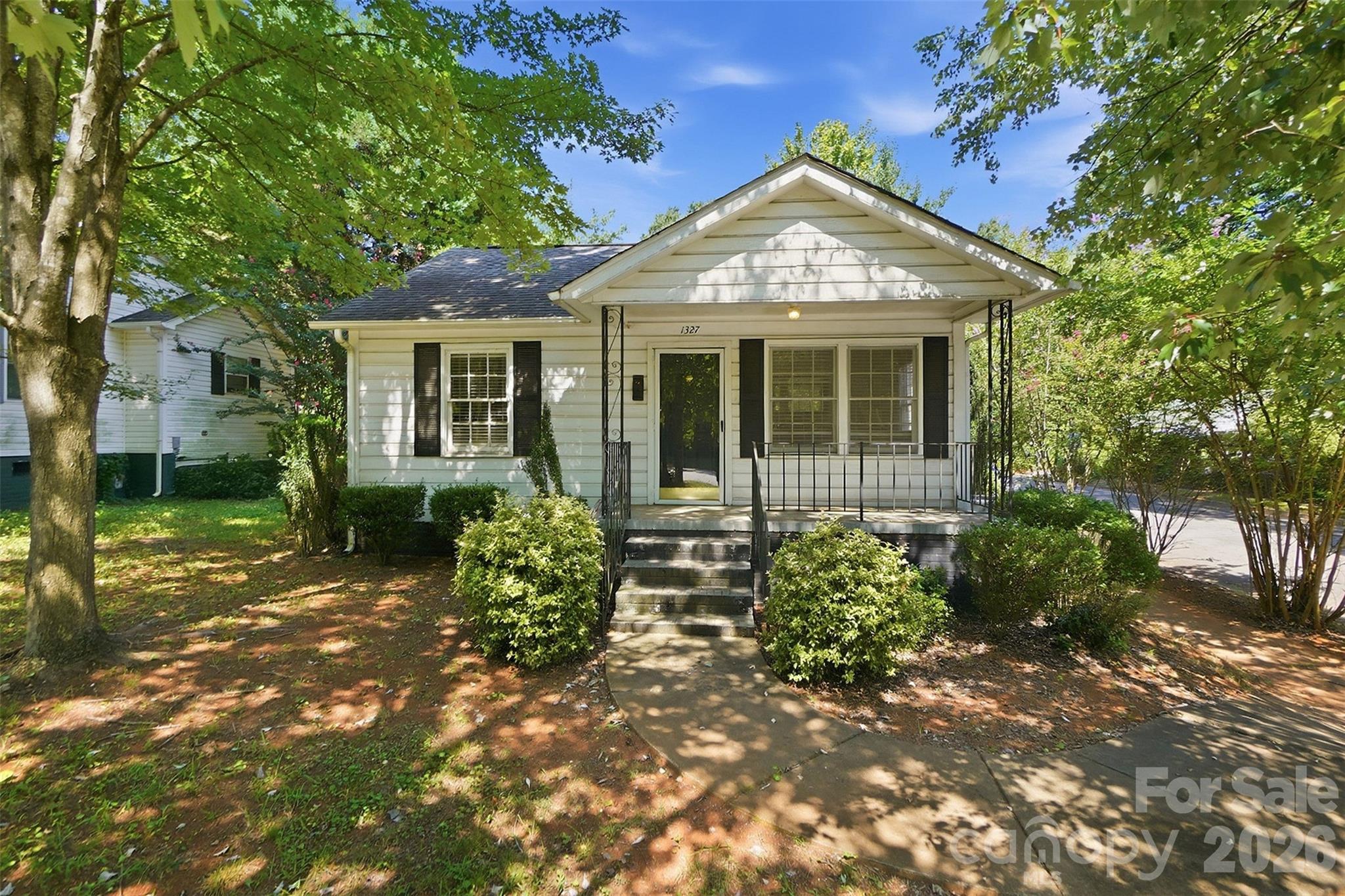 main property photo 3