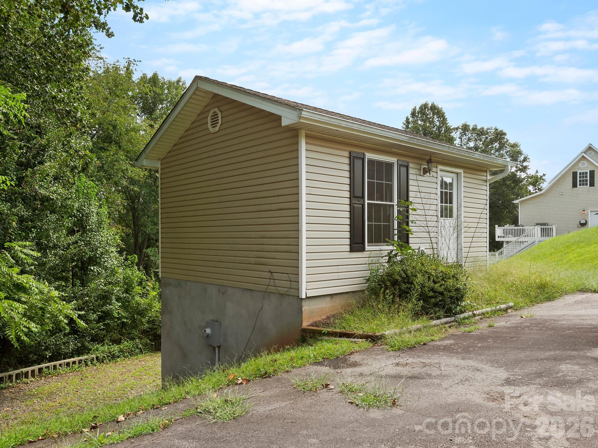 main property photo 36