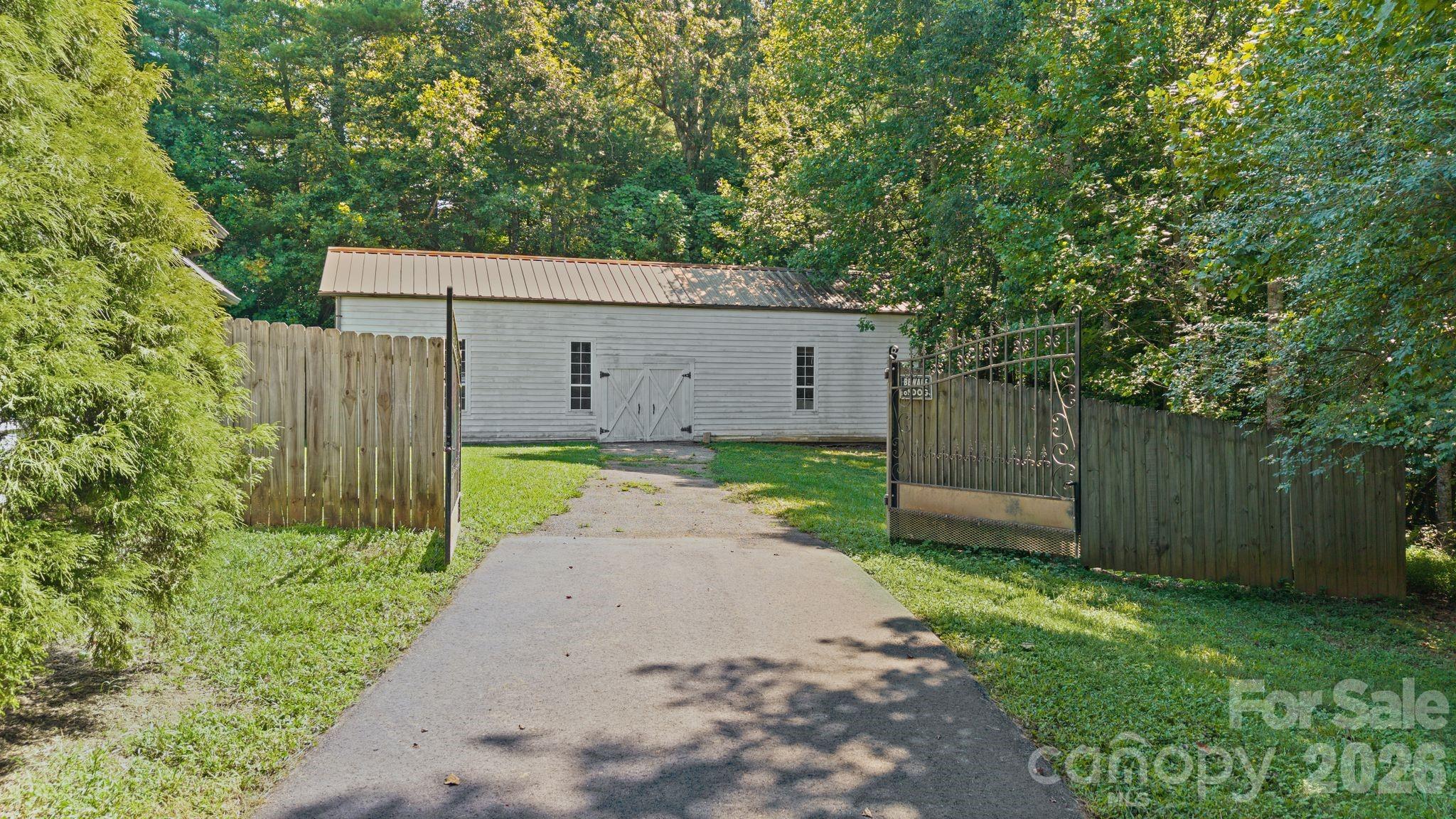 main property photo 37