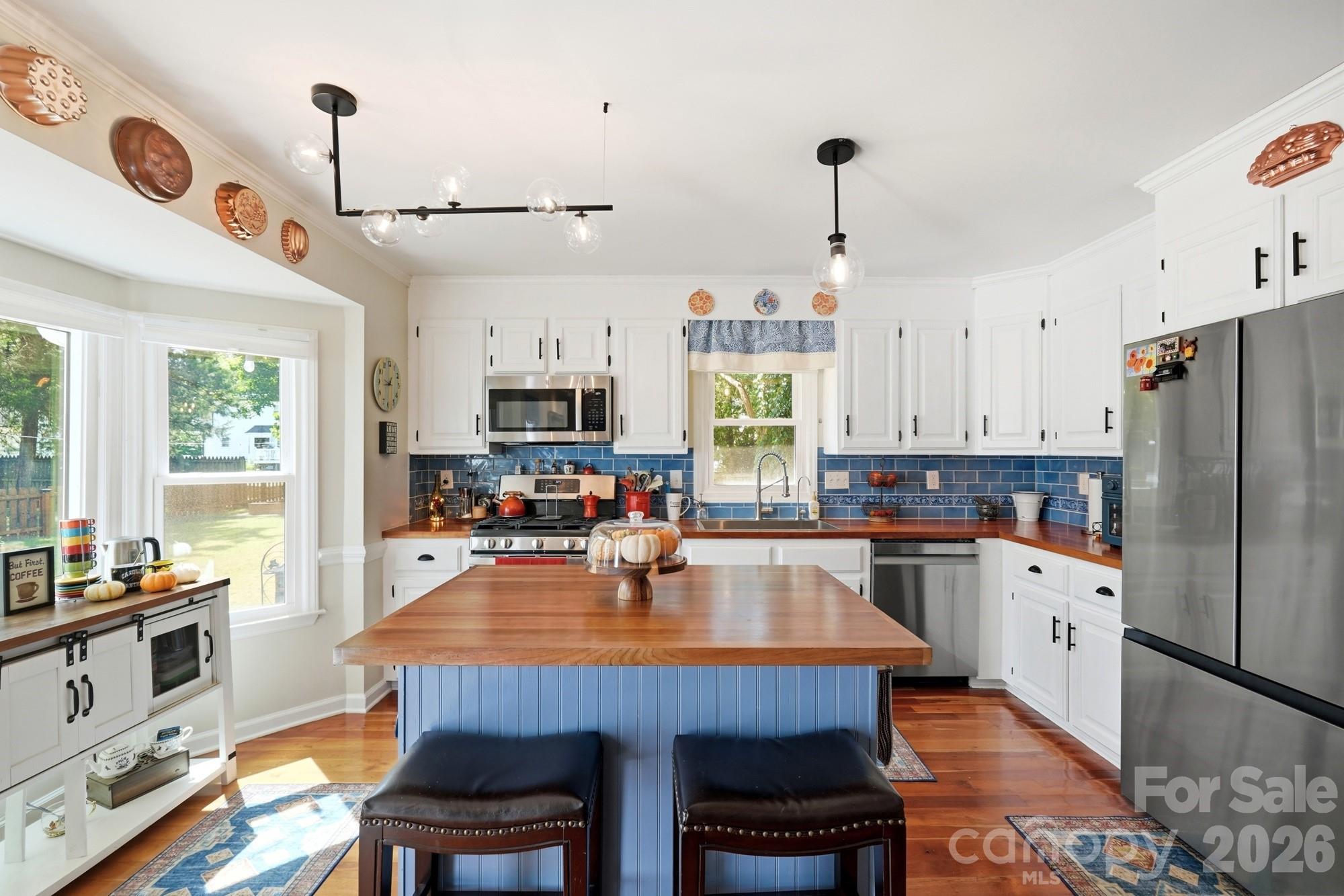 main property photo 12
