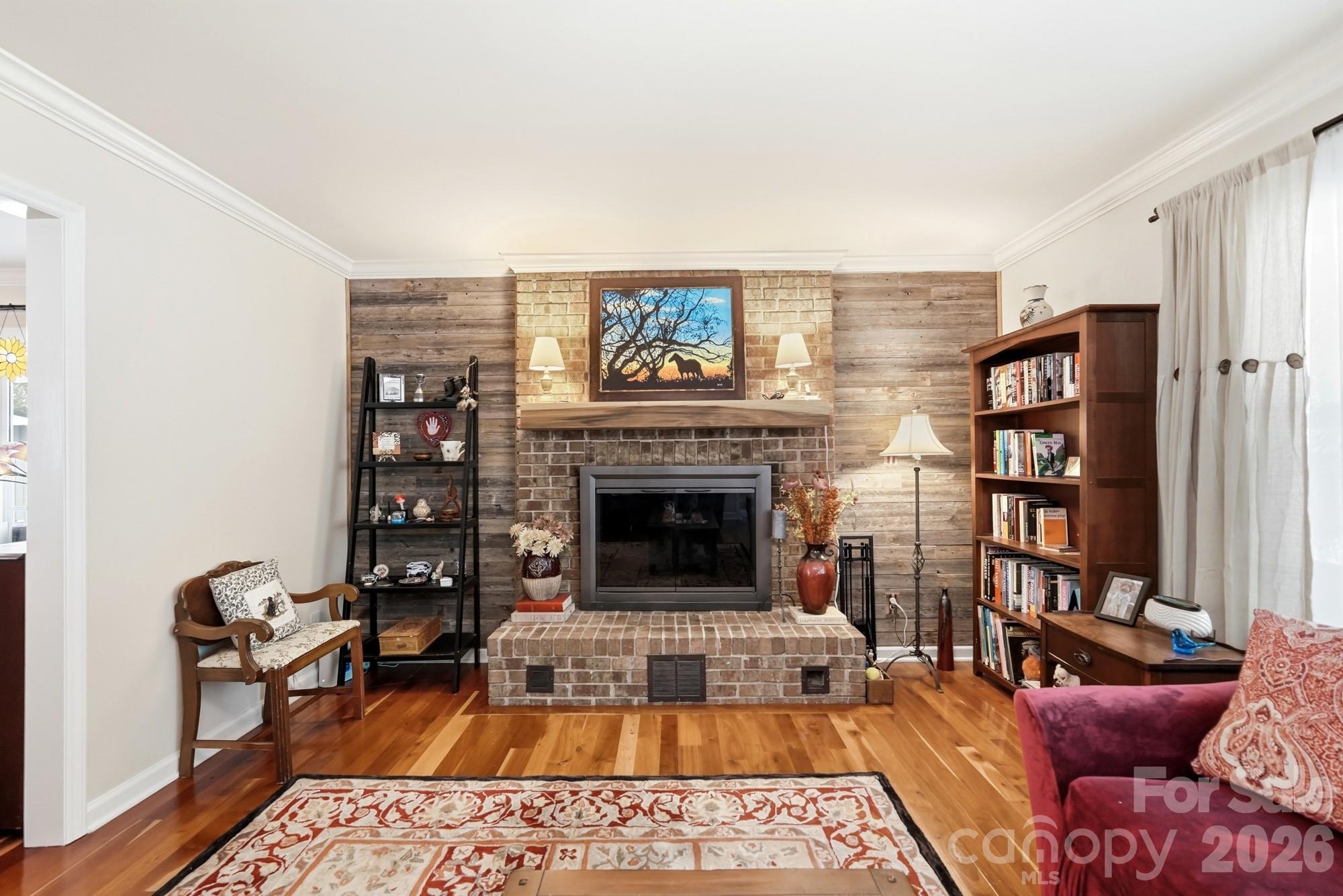 main property photo 6