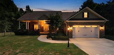 image of property with 3 Bed | 3 Bath | 2,154 Sqft