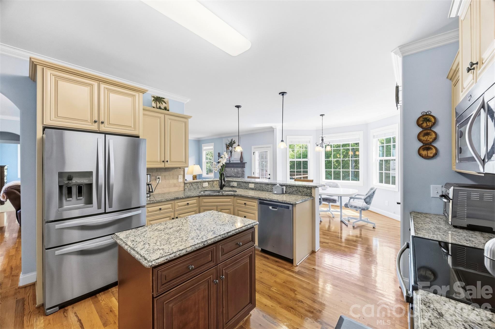 main property photo 23