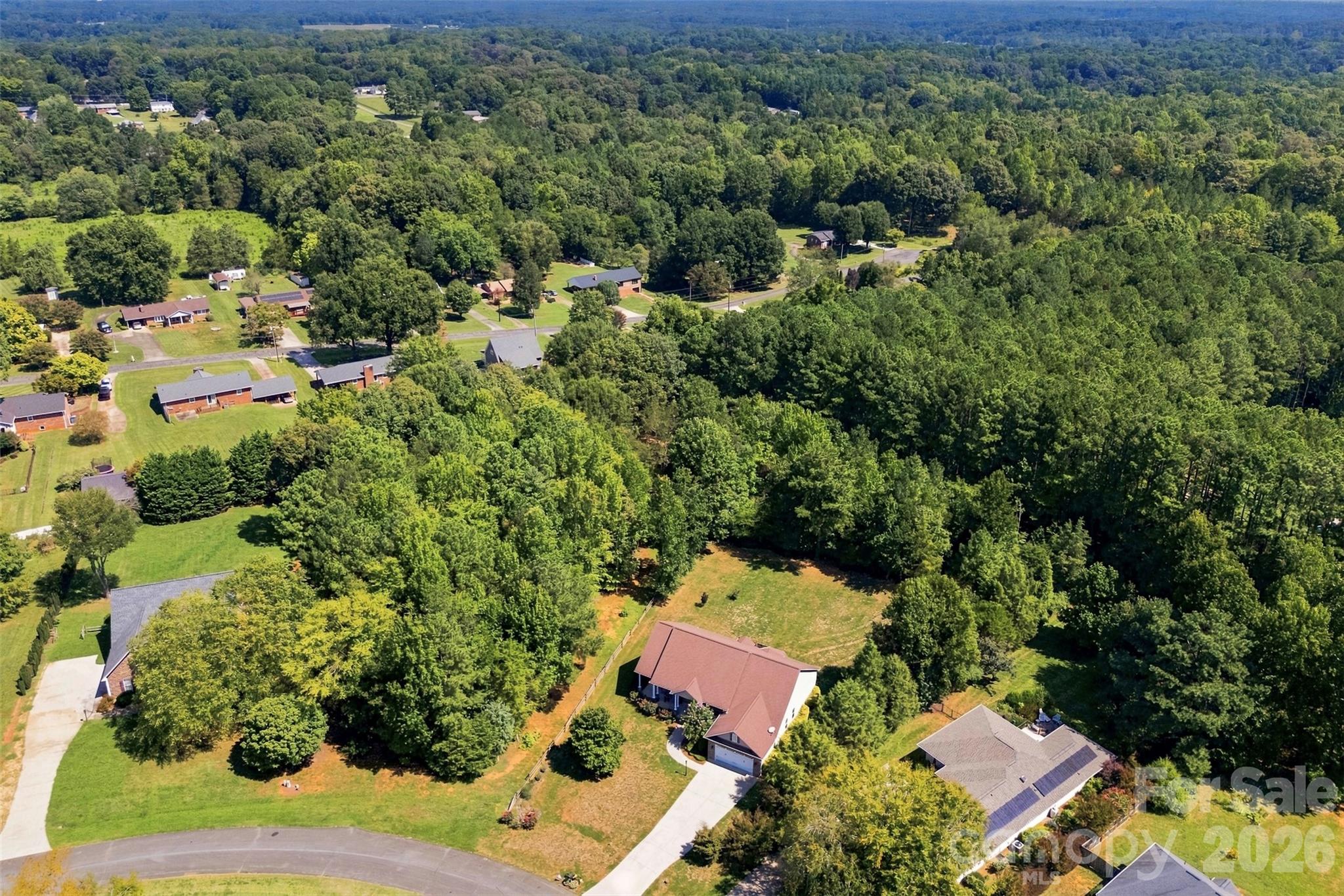 main property photo 40