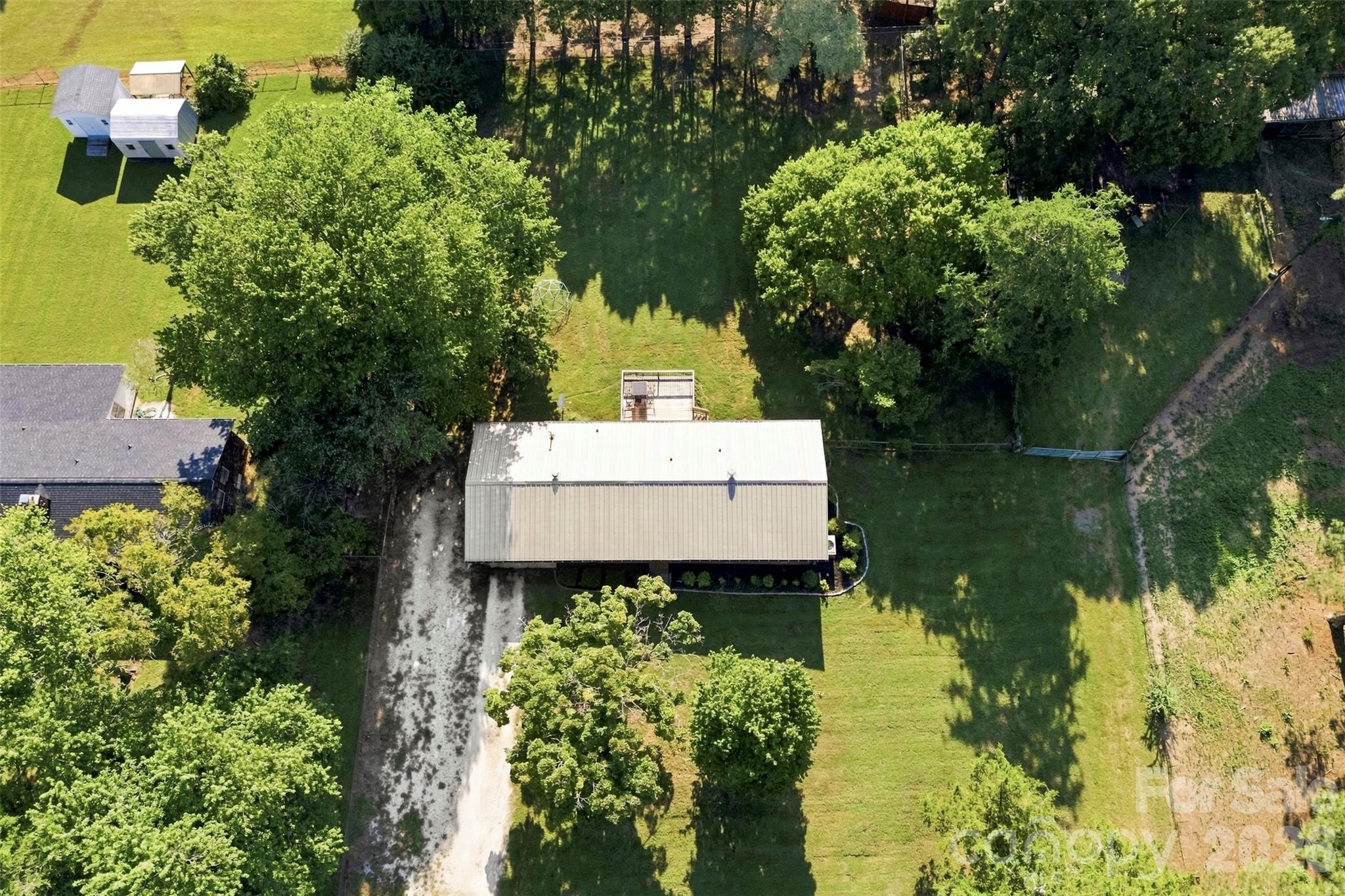 main property photo 29