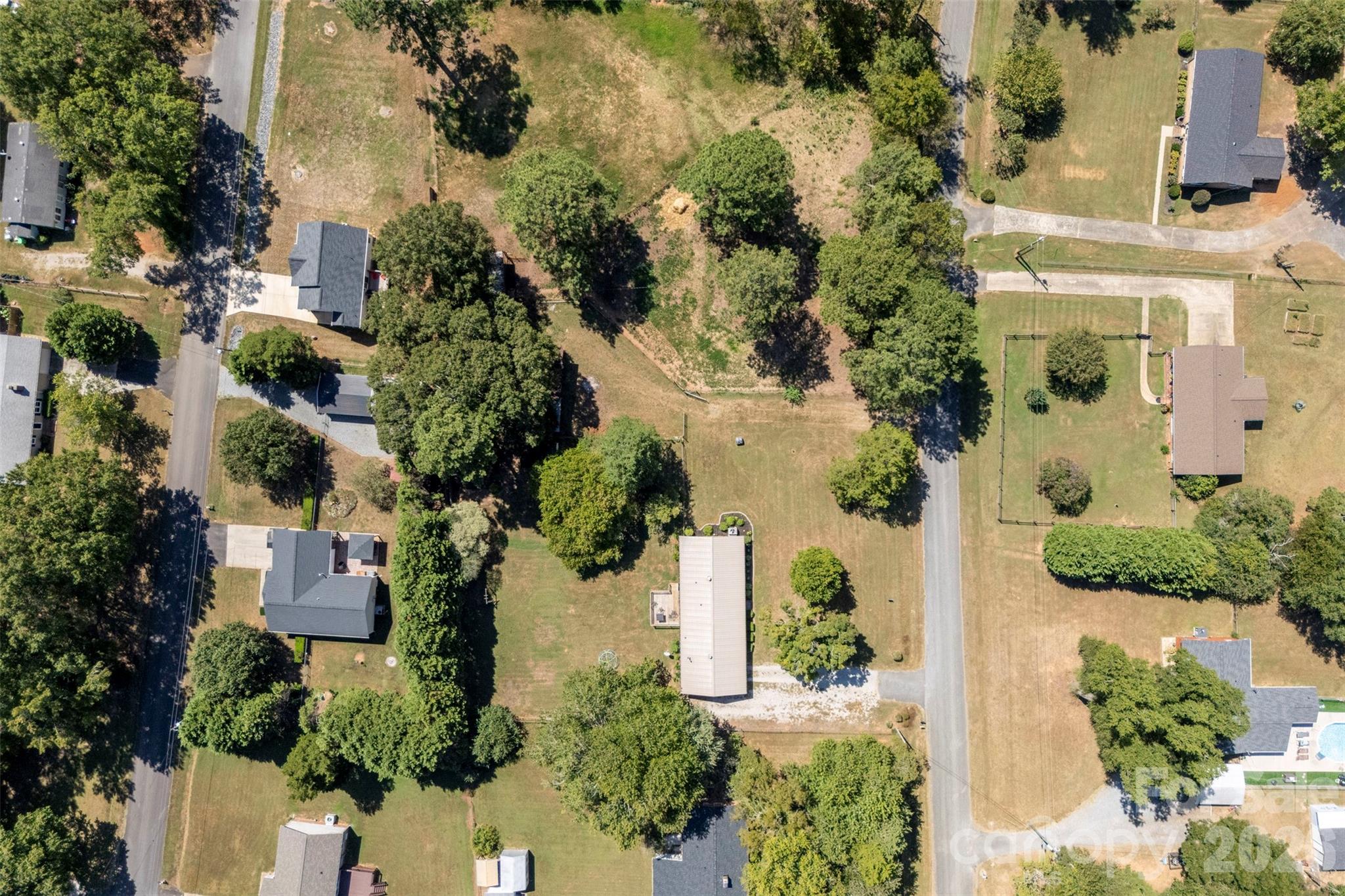 main property photo 36