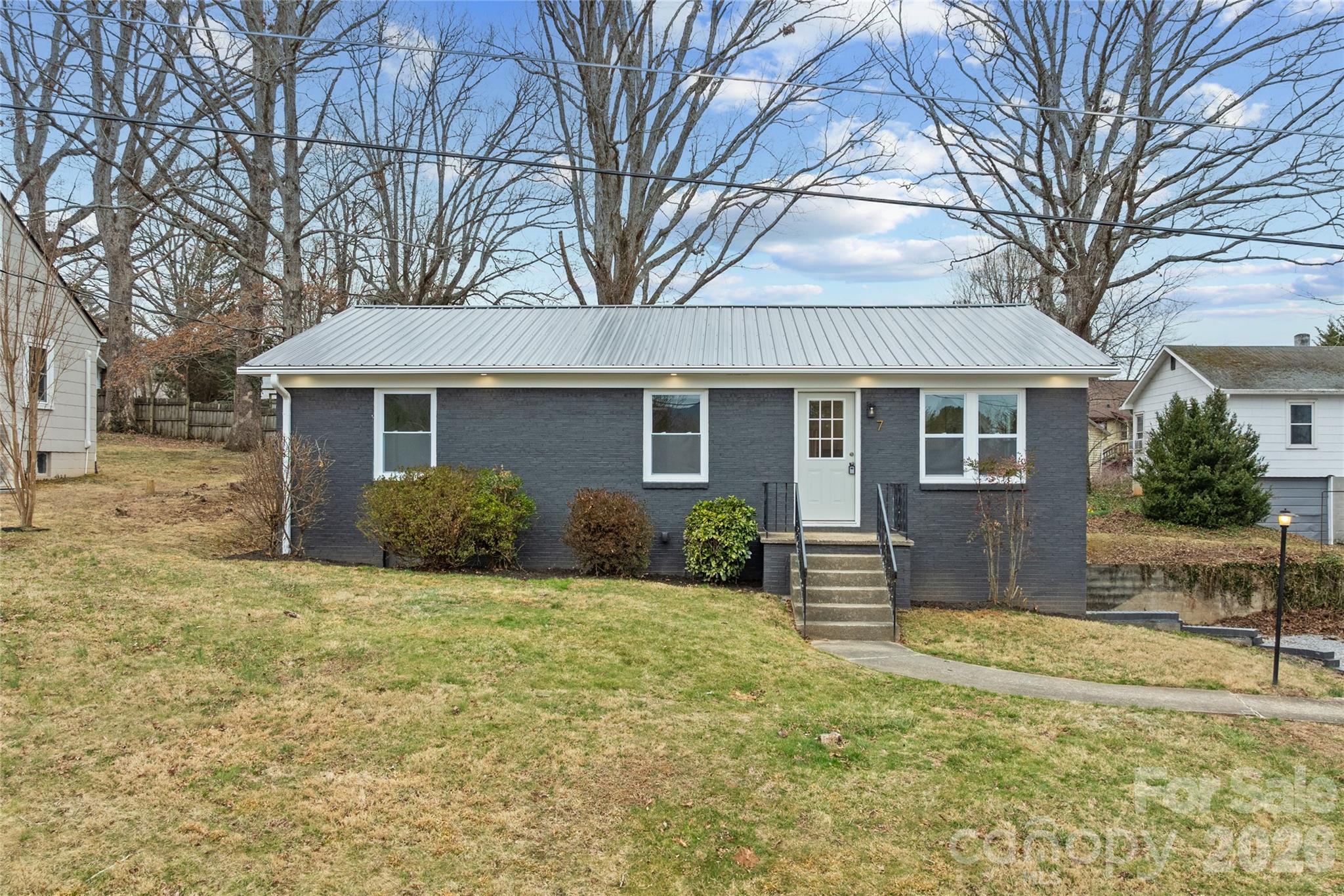 main property photo 23