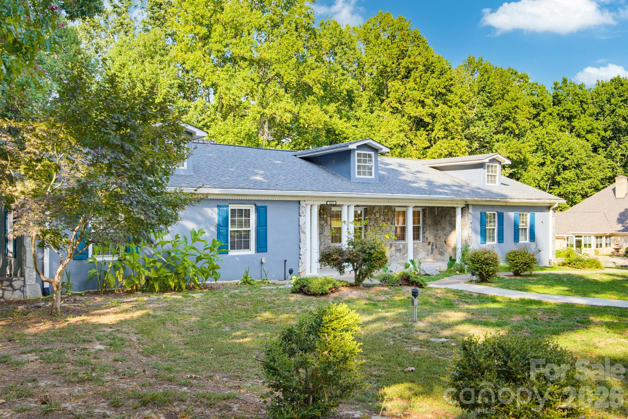 main property photo 2
