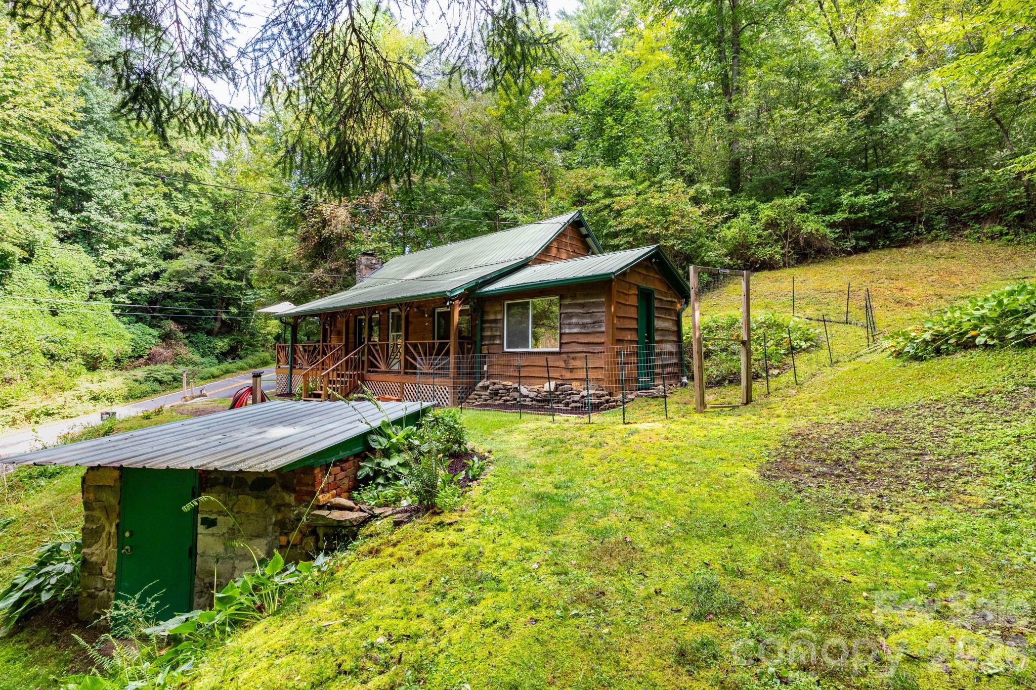 main property photo 4