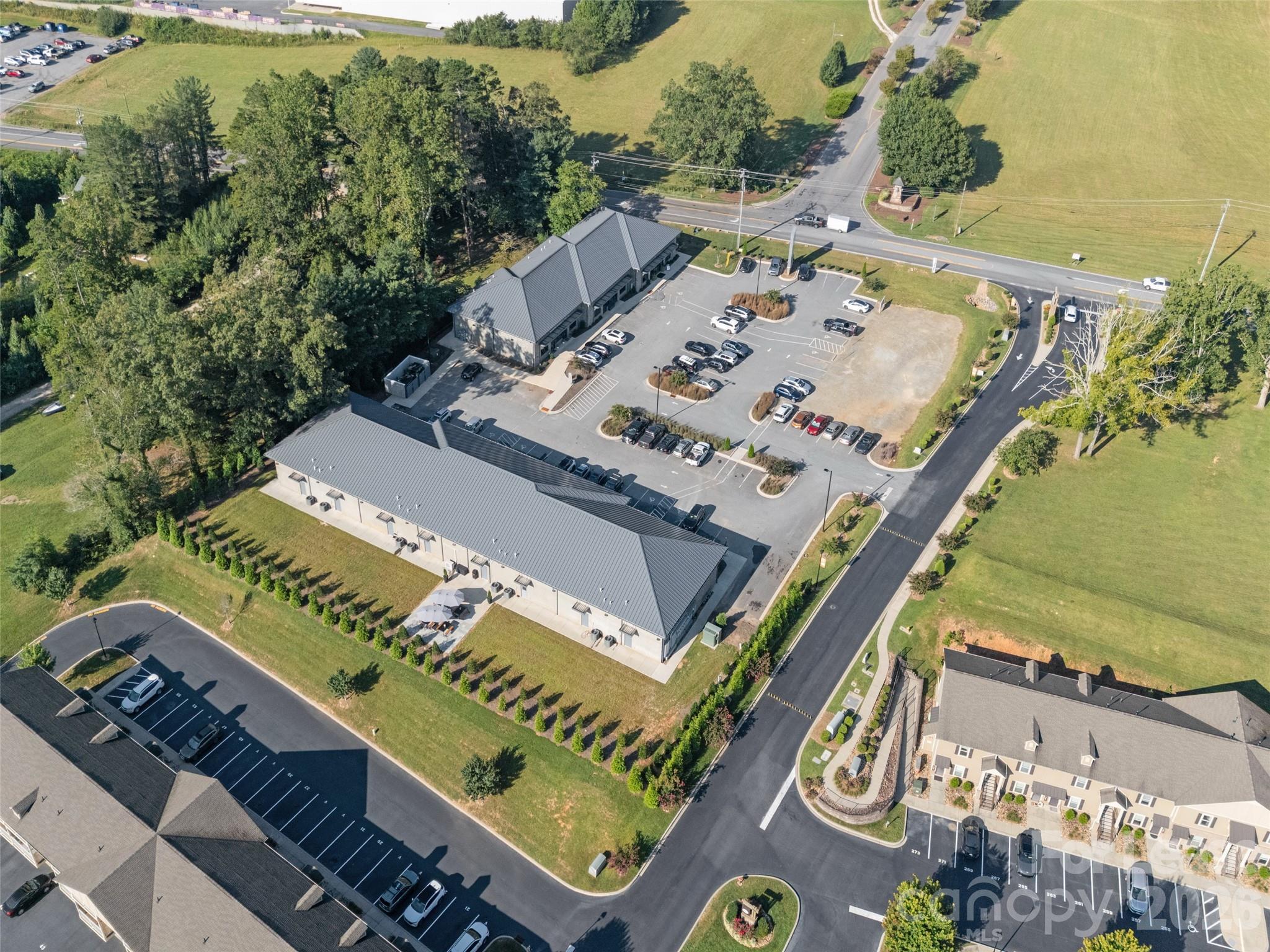 main property photo 16