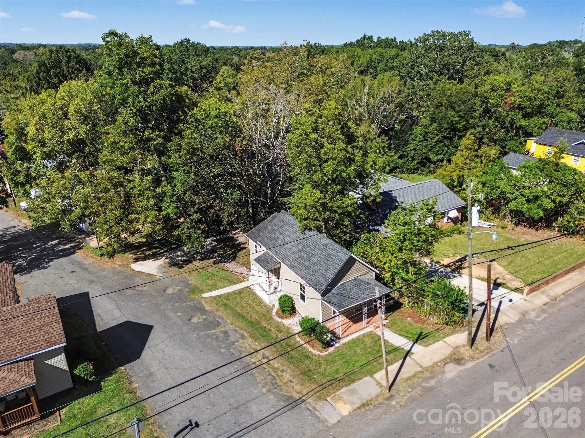 main property photo 27