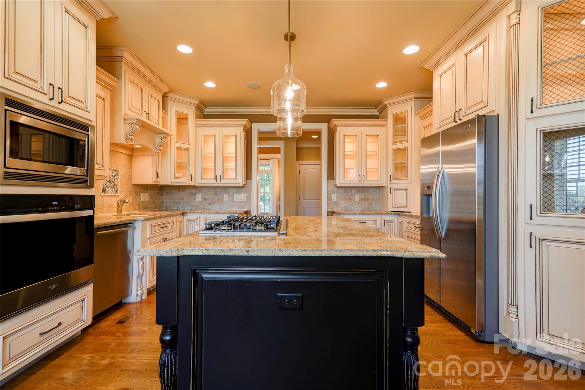 main property photo 7