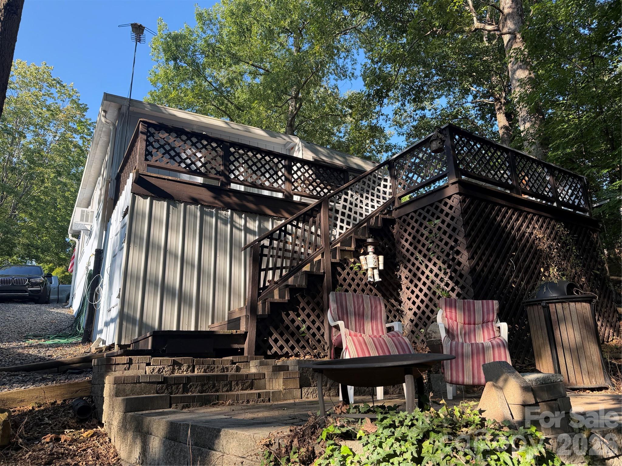 main property photo 24