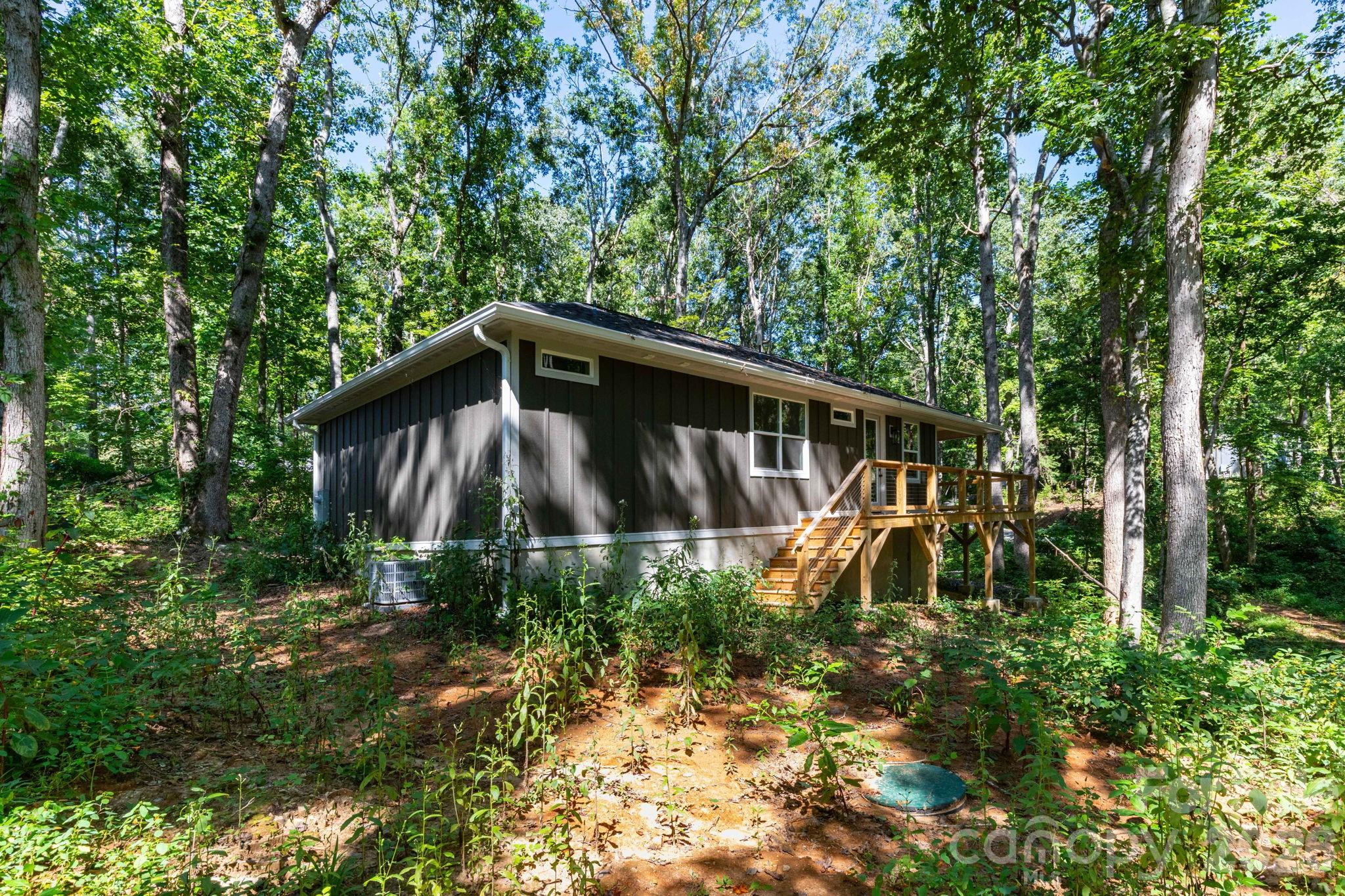 main property photo 25