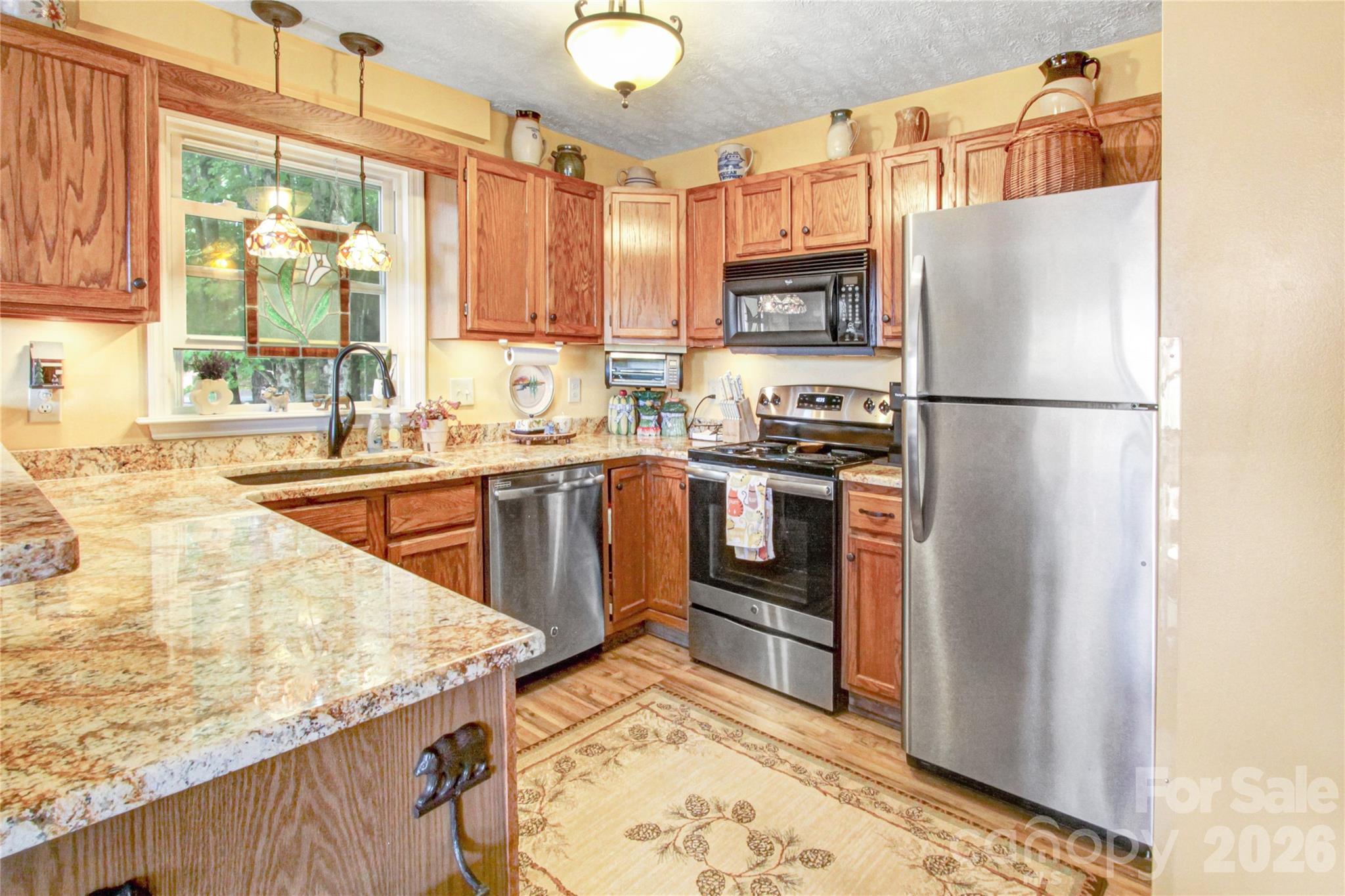 main property photo 11
