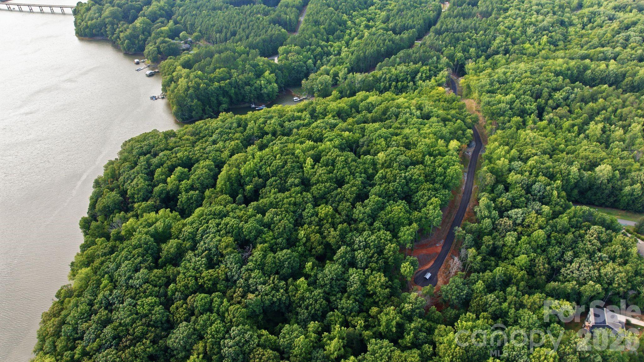 main property photo 8