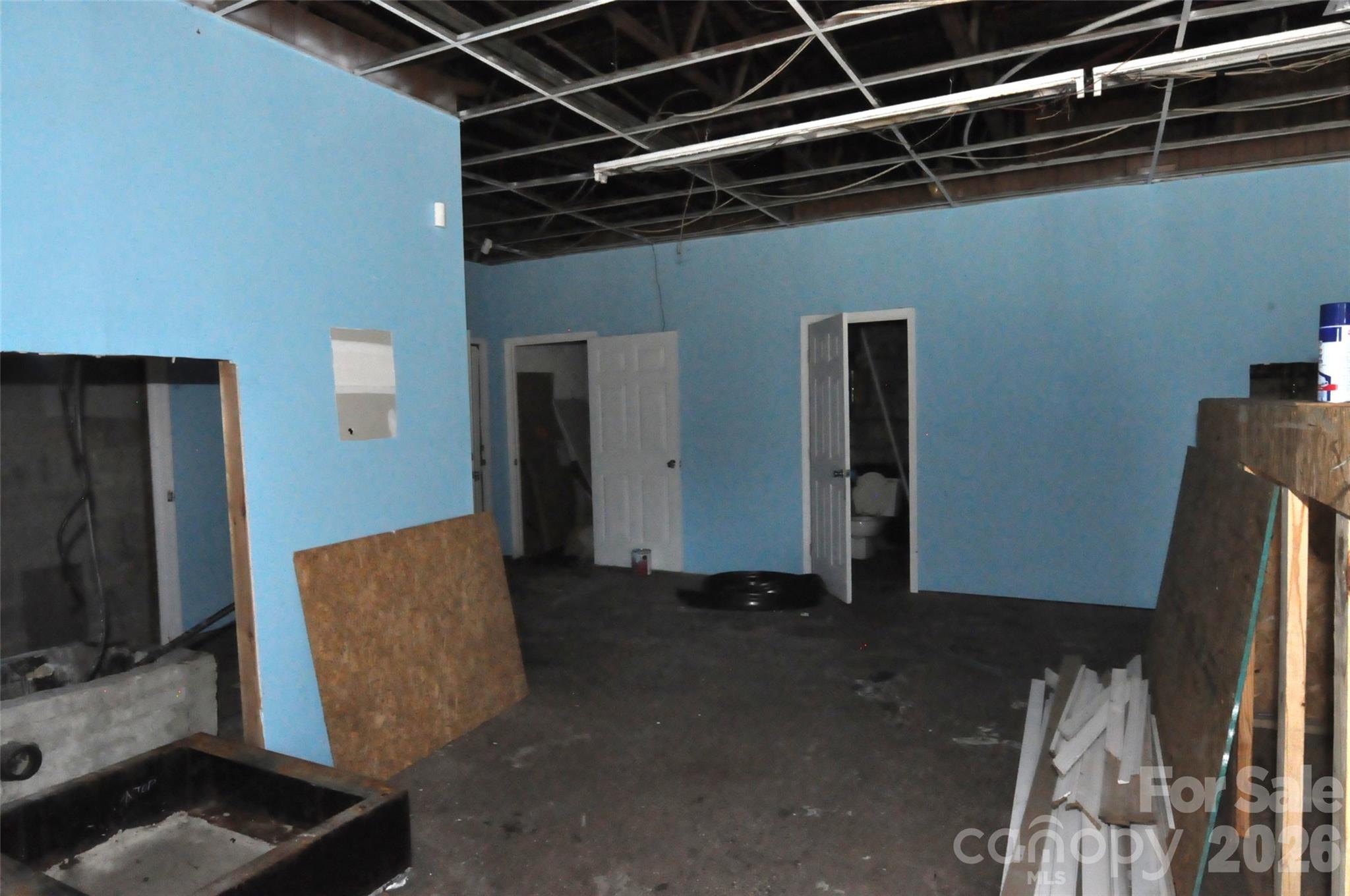 main property photo 13