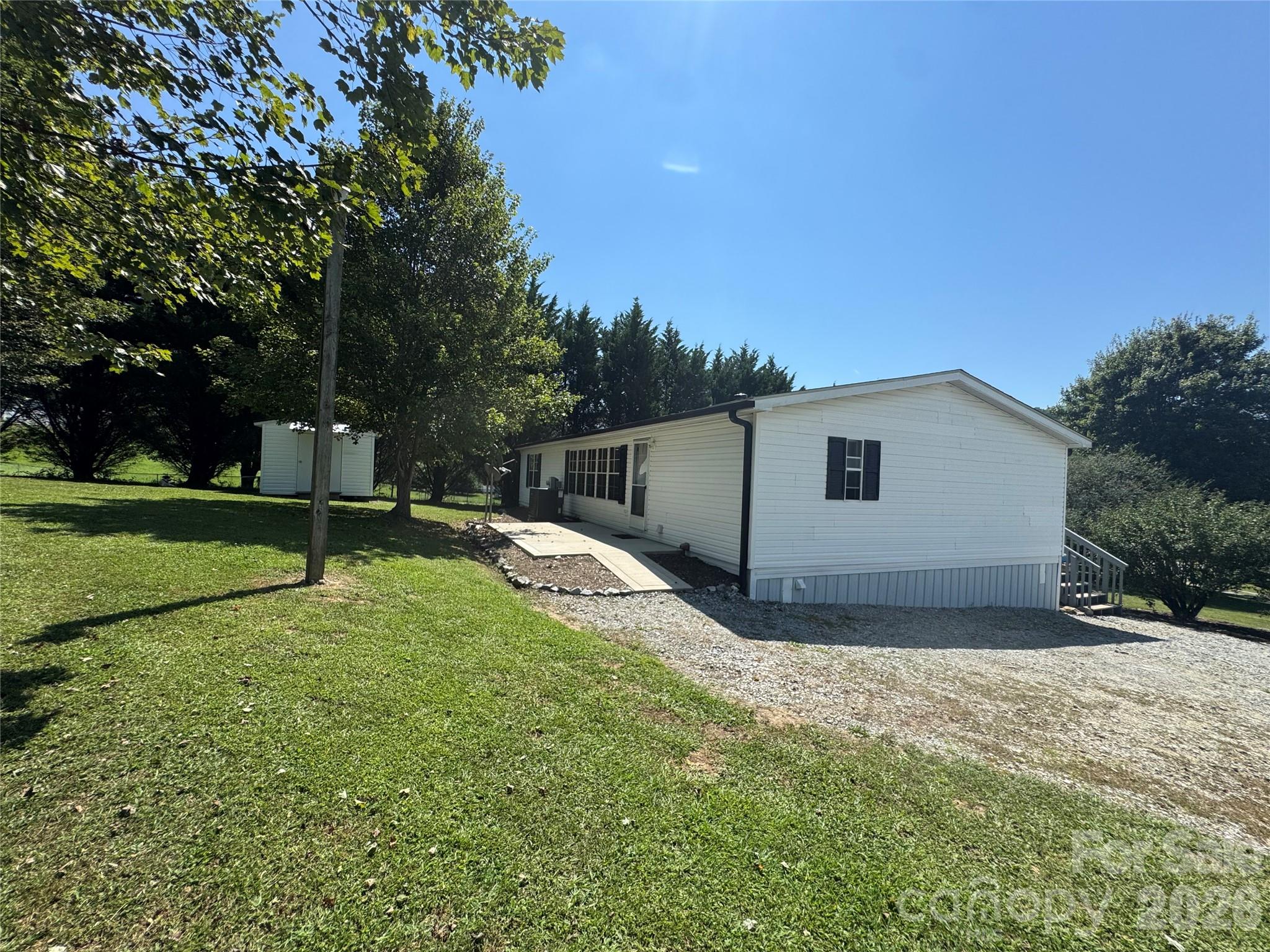 main property photo 27