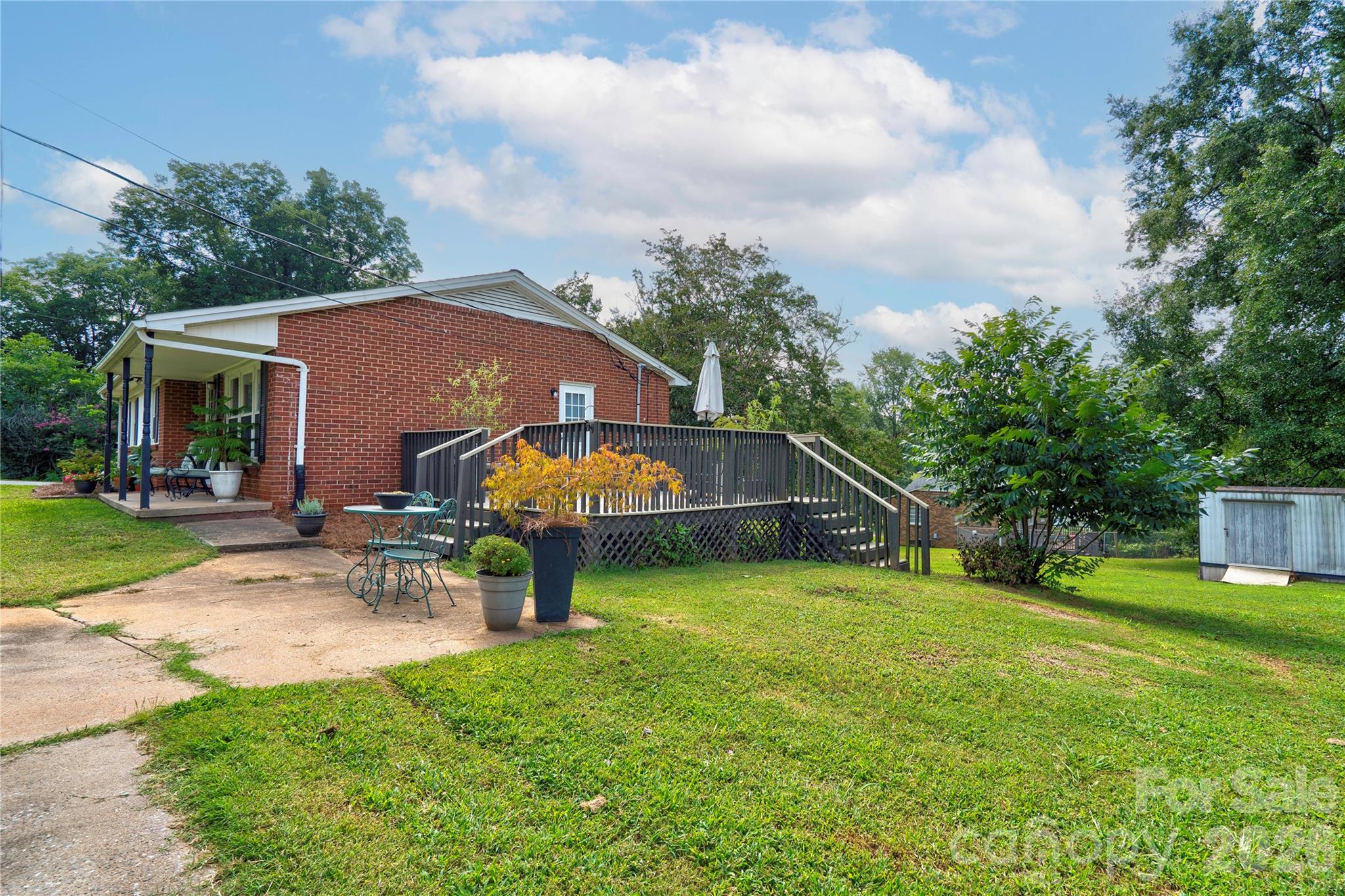 main property photo 41