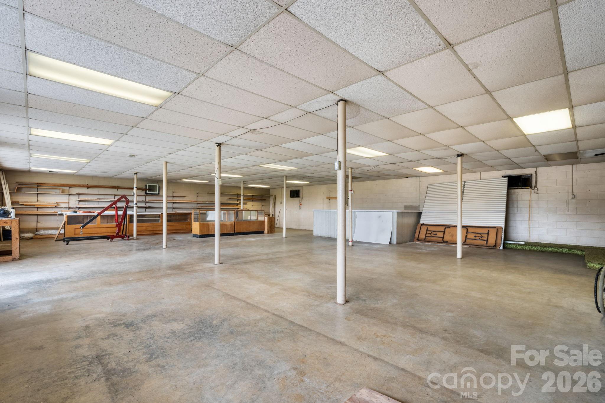 main property photo 24