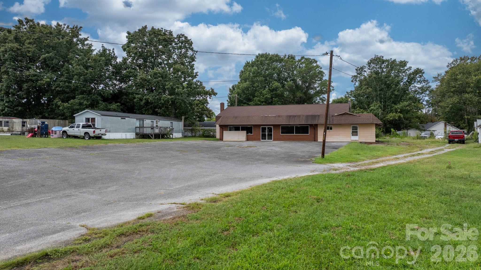 main property photo 27