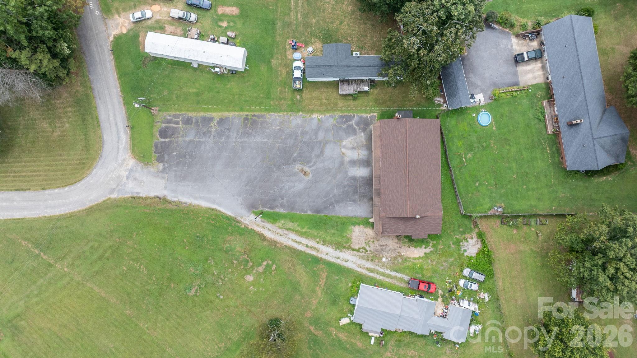 main property photo 4
