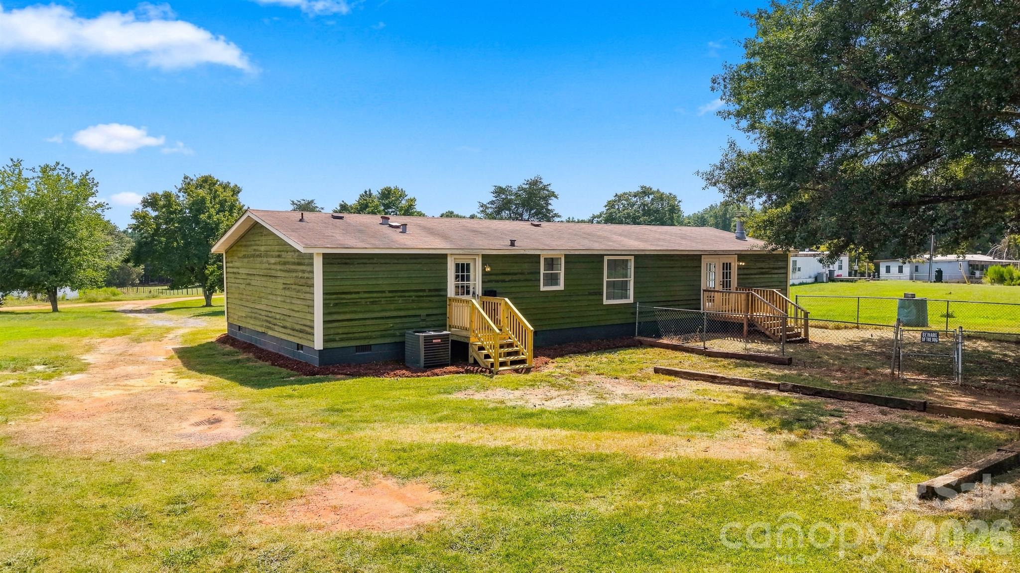 main property photo 27
