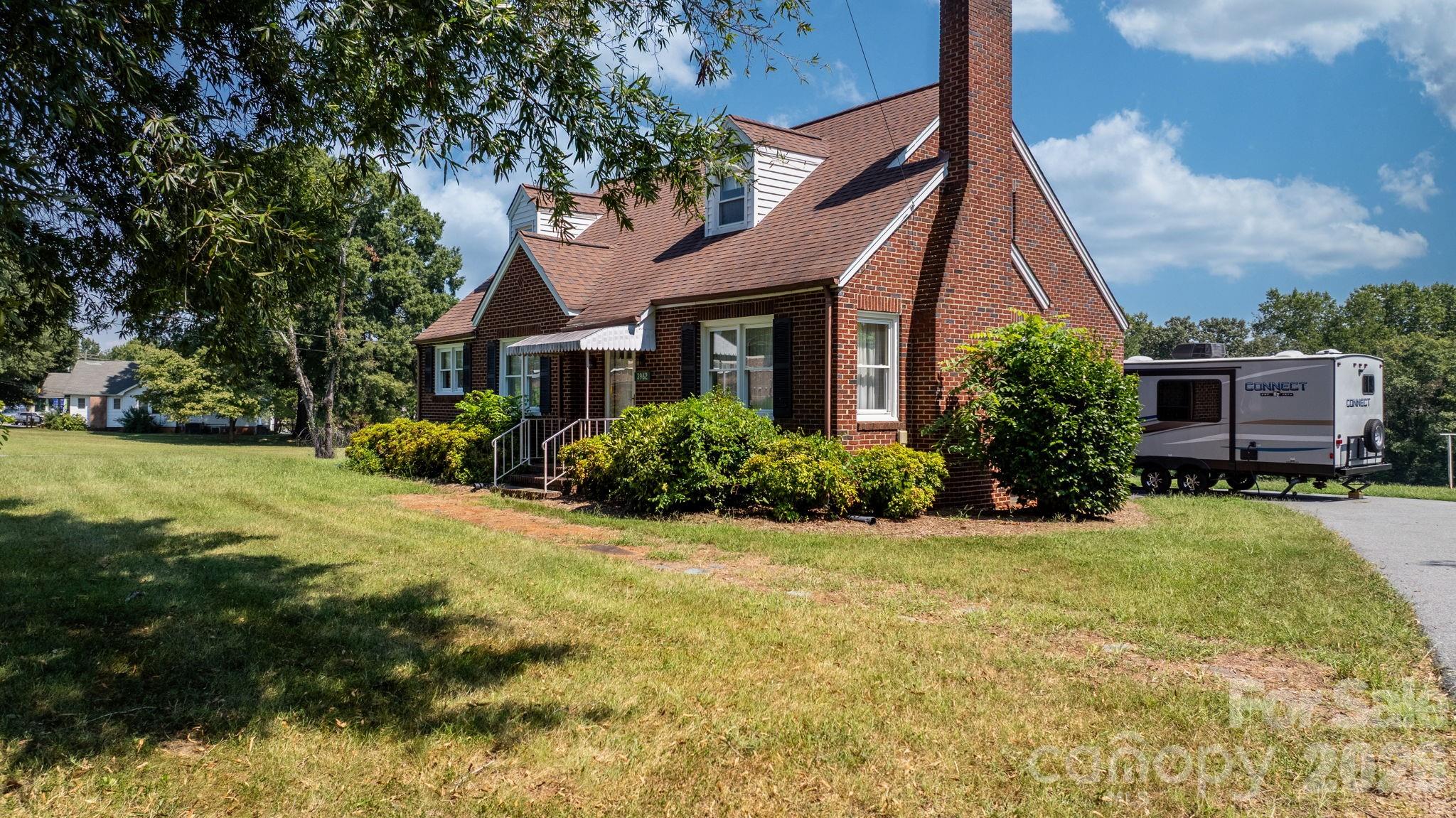 main property photo 41