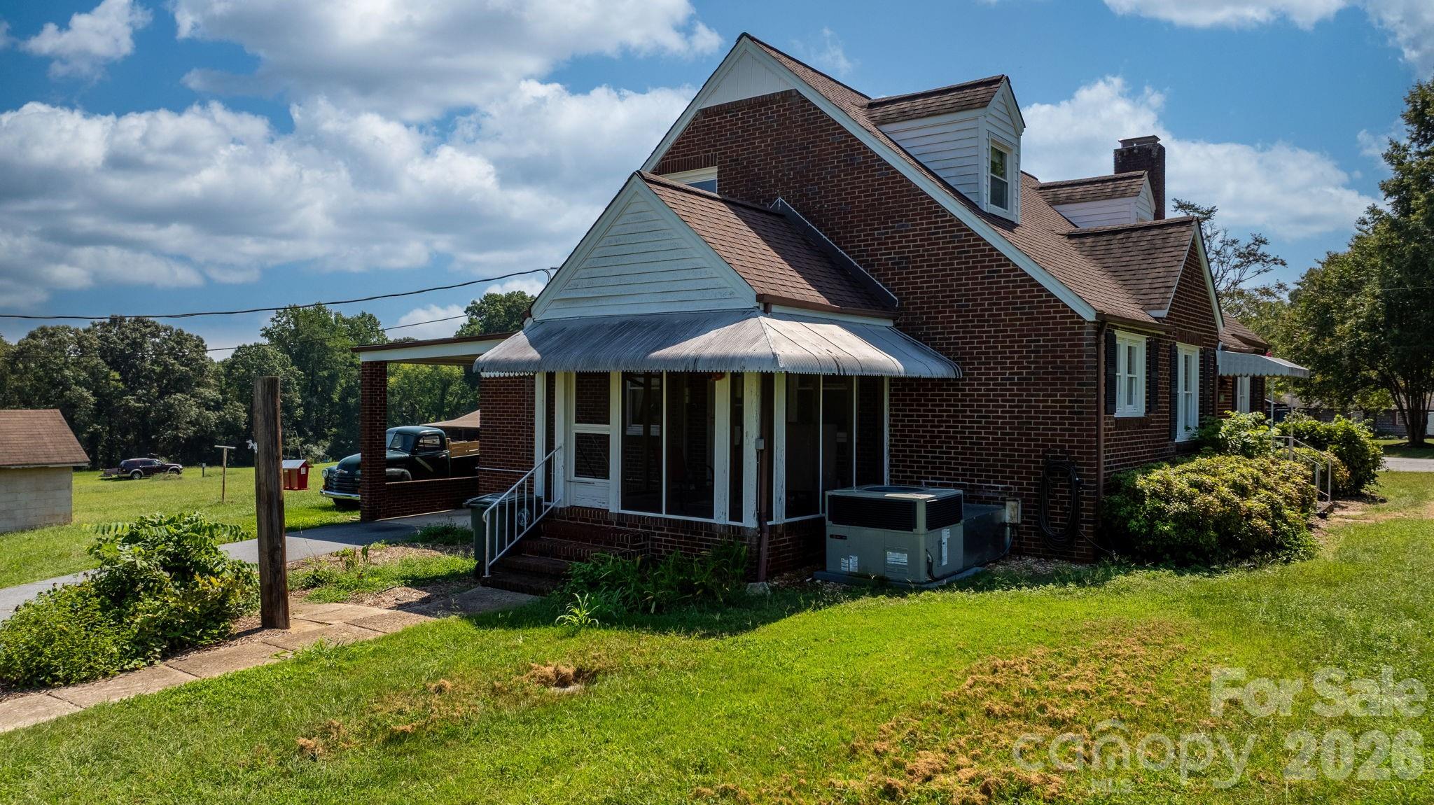 main property photo 6