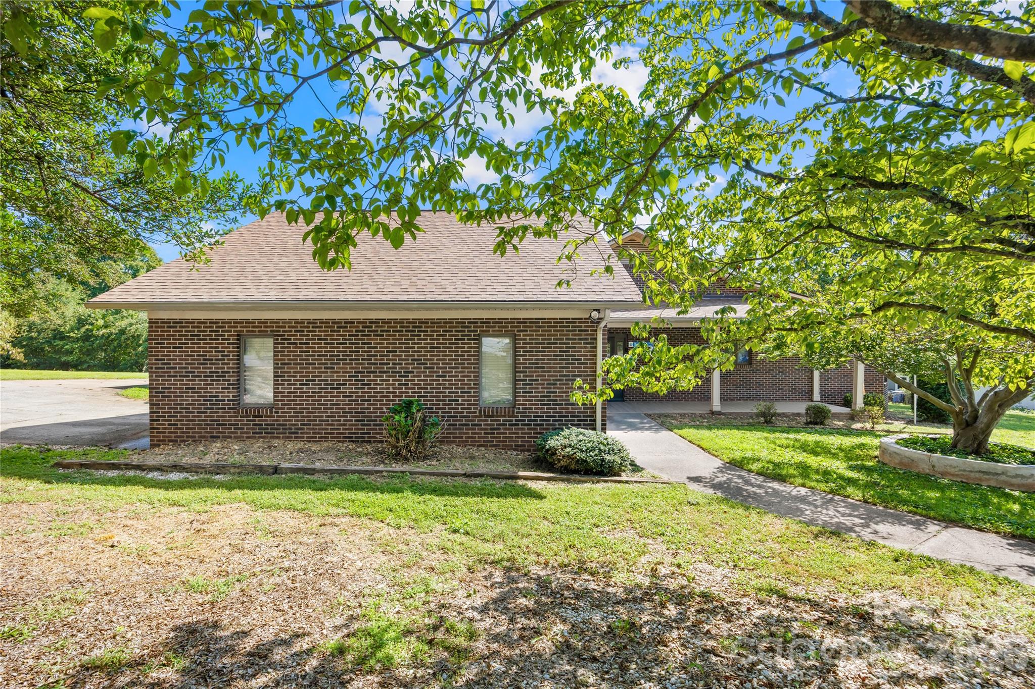 main property photo 34