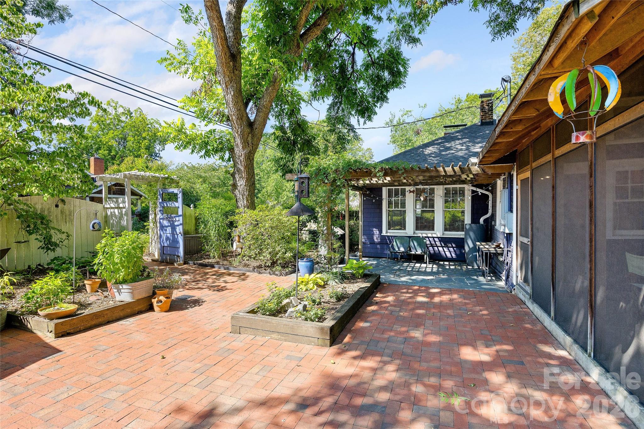 main property photo 21