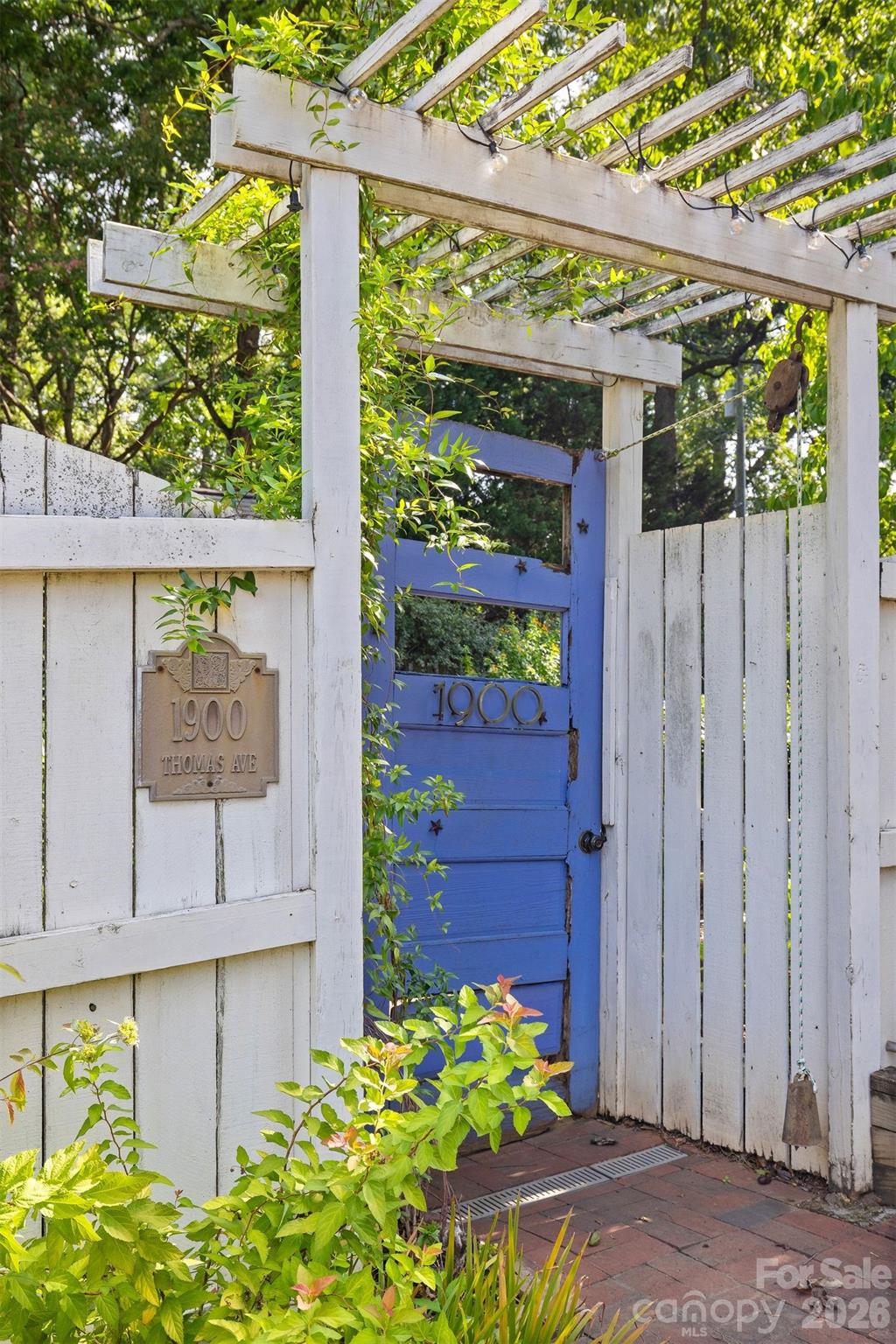 main property photo 22
