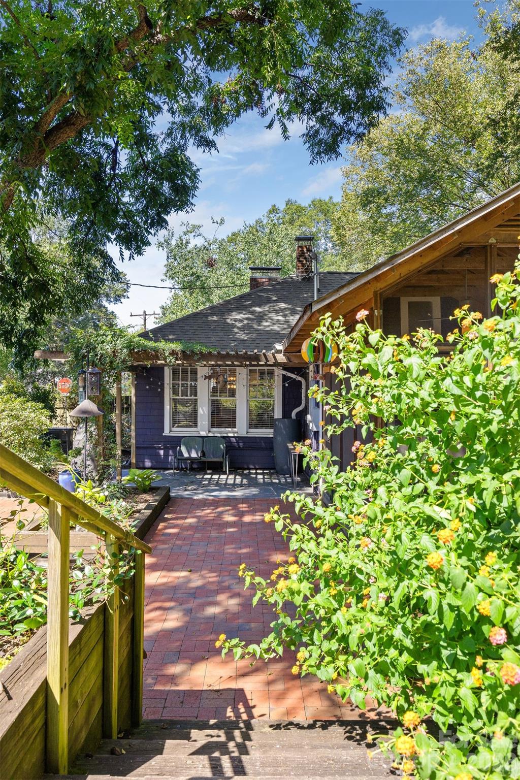 main property photo 28