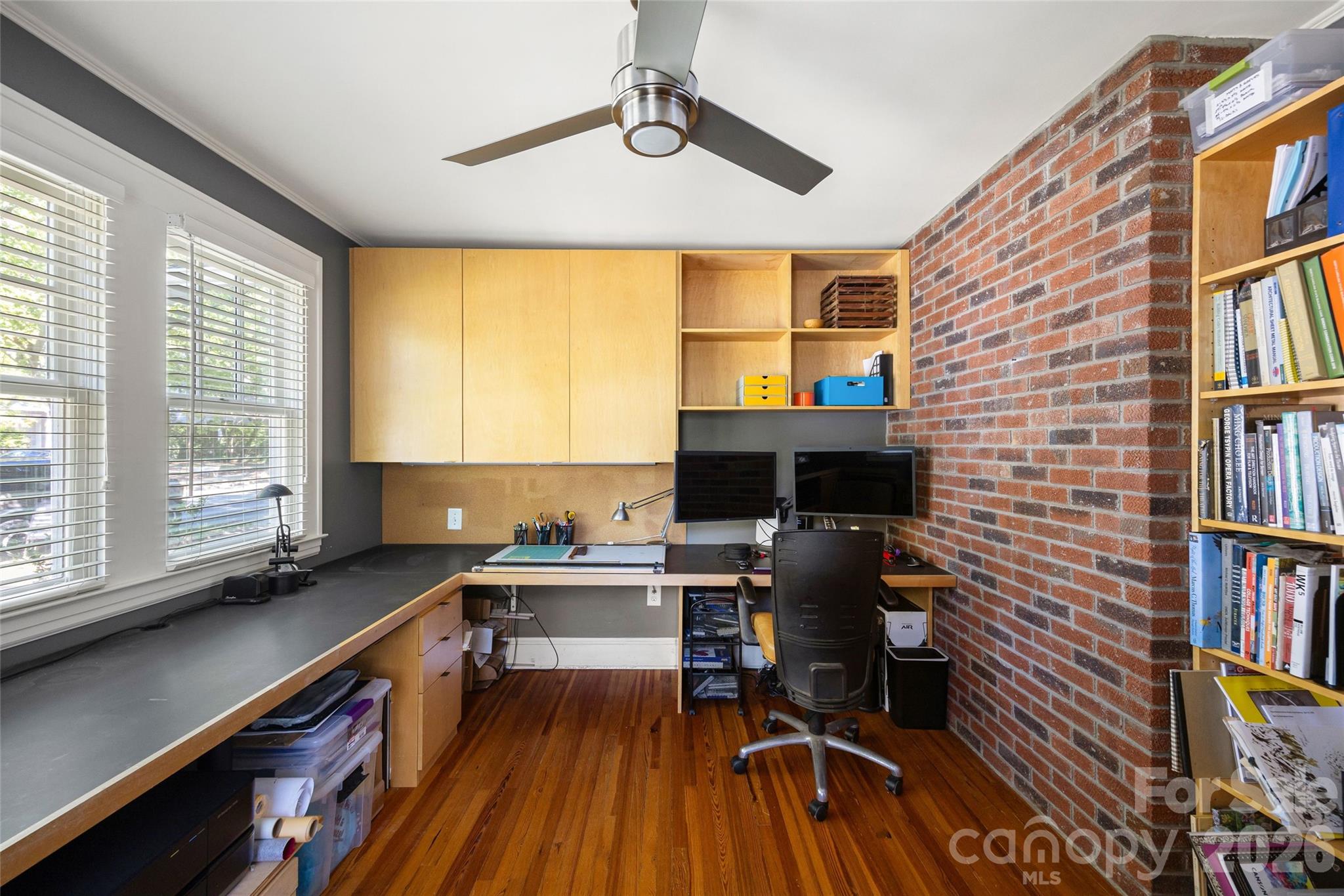 main property photo 6