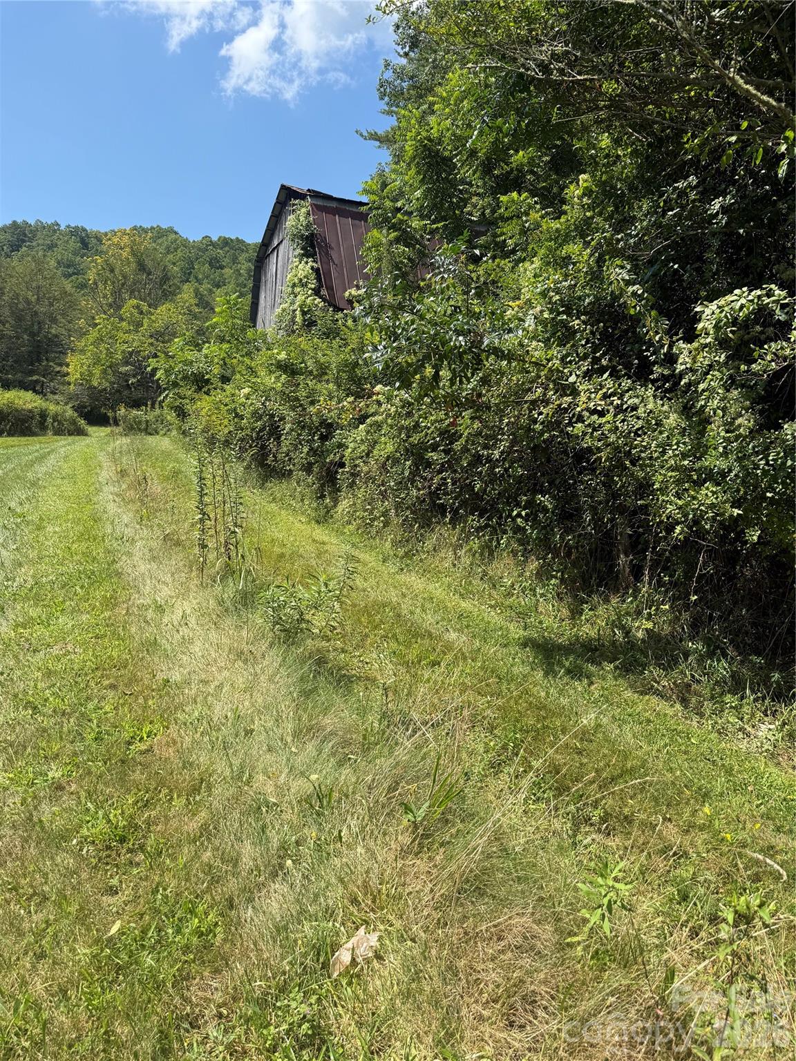 main property photo 12